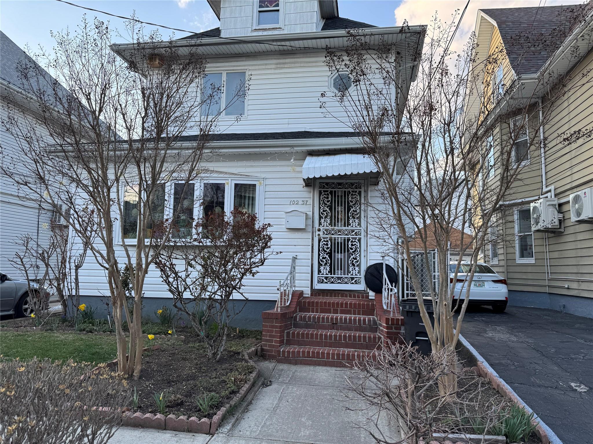 Single Family 90th  Queens, NY 11418, MLS-840472-2