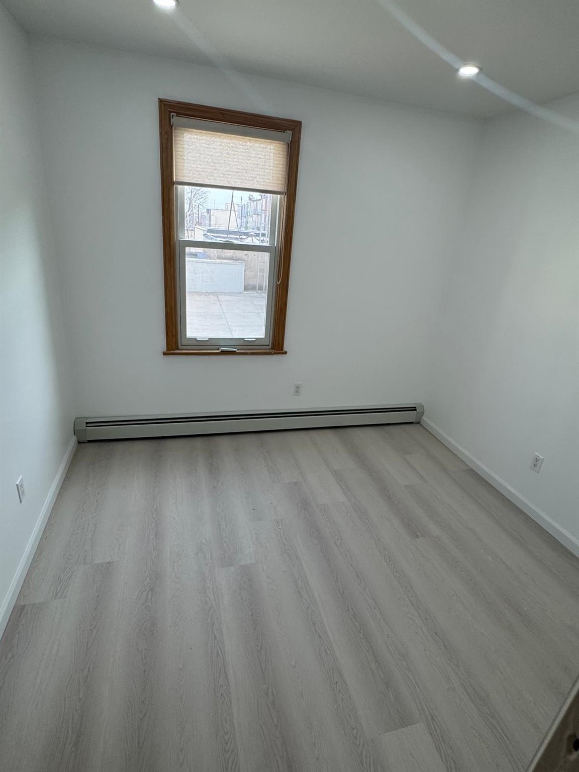 Apartment 21st Ave  Queens, NY 11105, MLS-840518-5