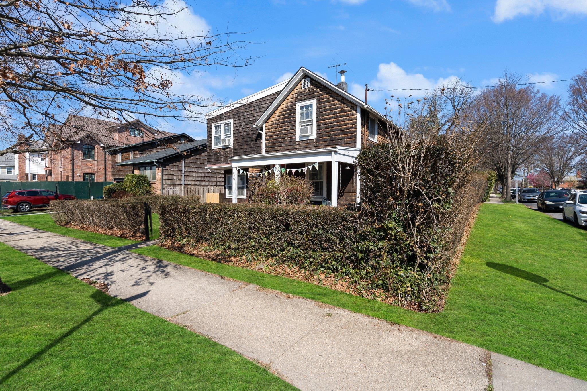 Single Family 39th  Queens, NY 11361, MLS-840521-27