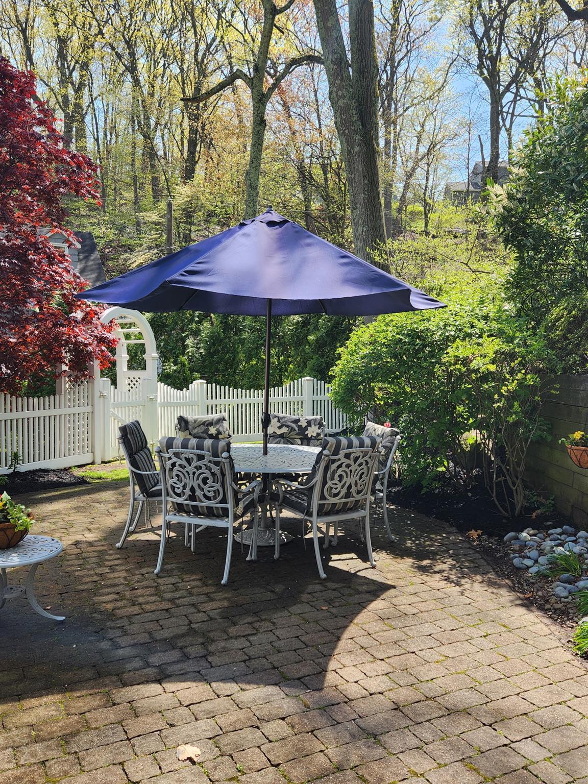 Single Family Oakdale  Suffolk County, NY 11721, MLS-840570-19