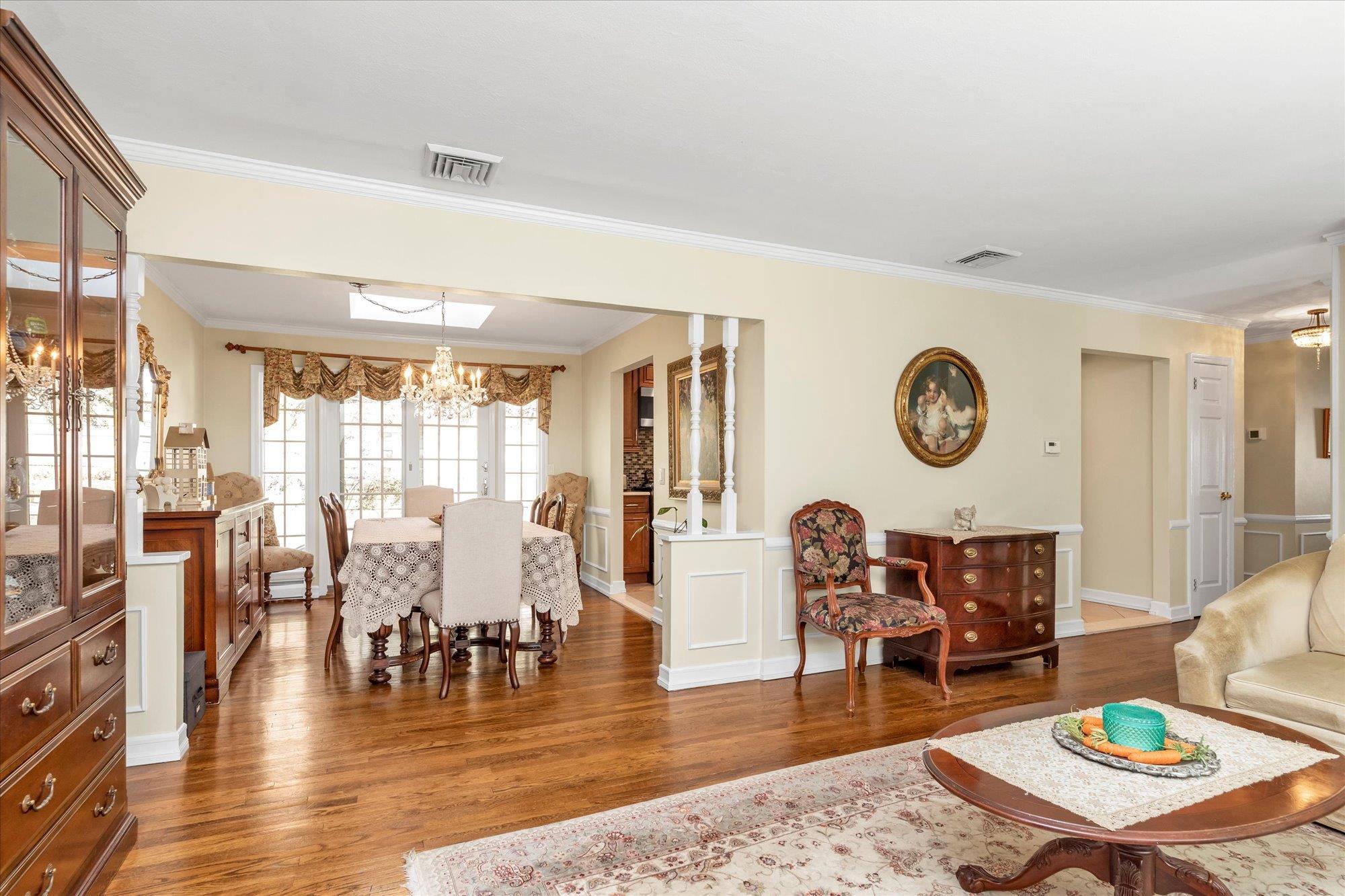 Single Family Oakdale  Suffolk County, NY 11721, MLS-840570-4