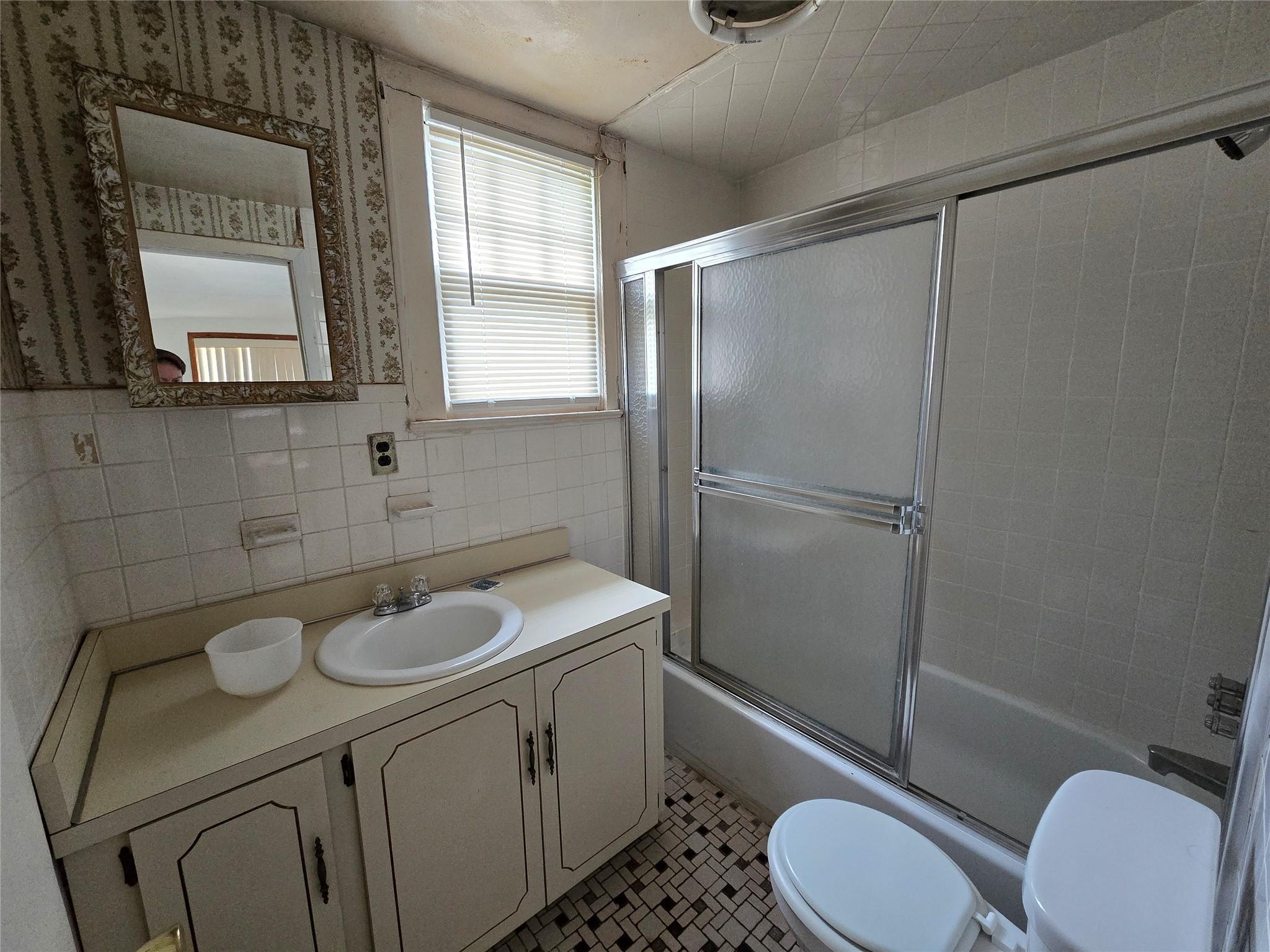 Single Family Rushmore  Nassau County, NY 11514, MLS-840588-5