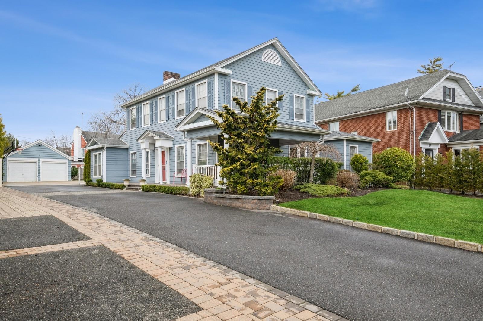 Single Family Briarwood  Nassau County, NY 11559, MLS-840654-2