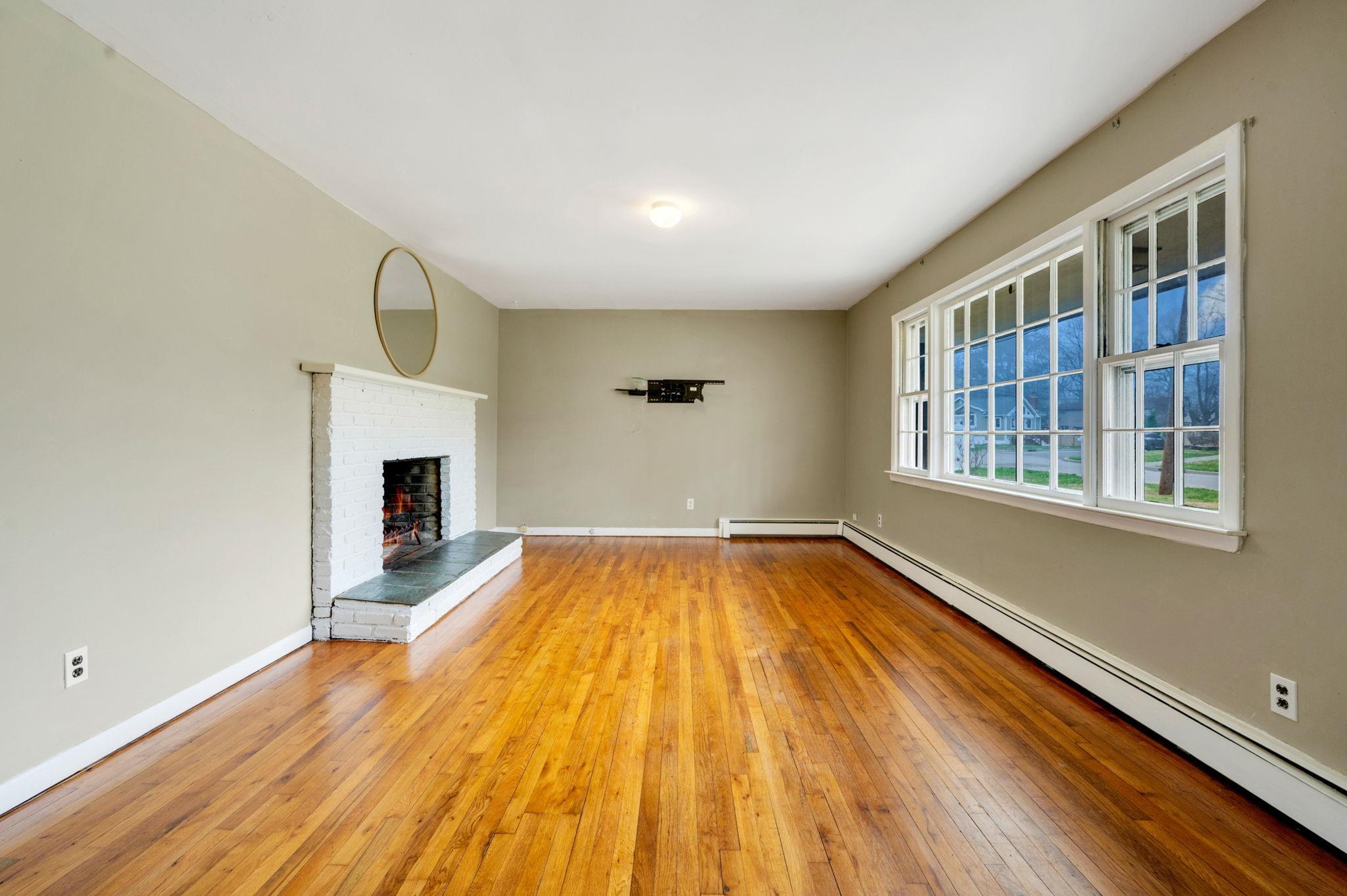 Single Family Oceanview  Suffolk County, NY 11769, MLS-840665-12
