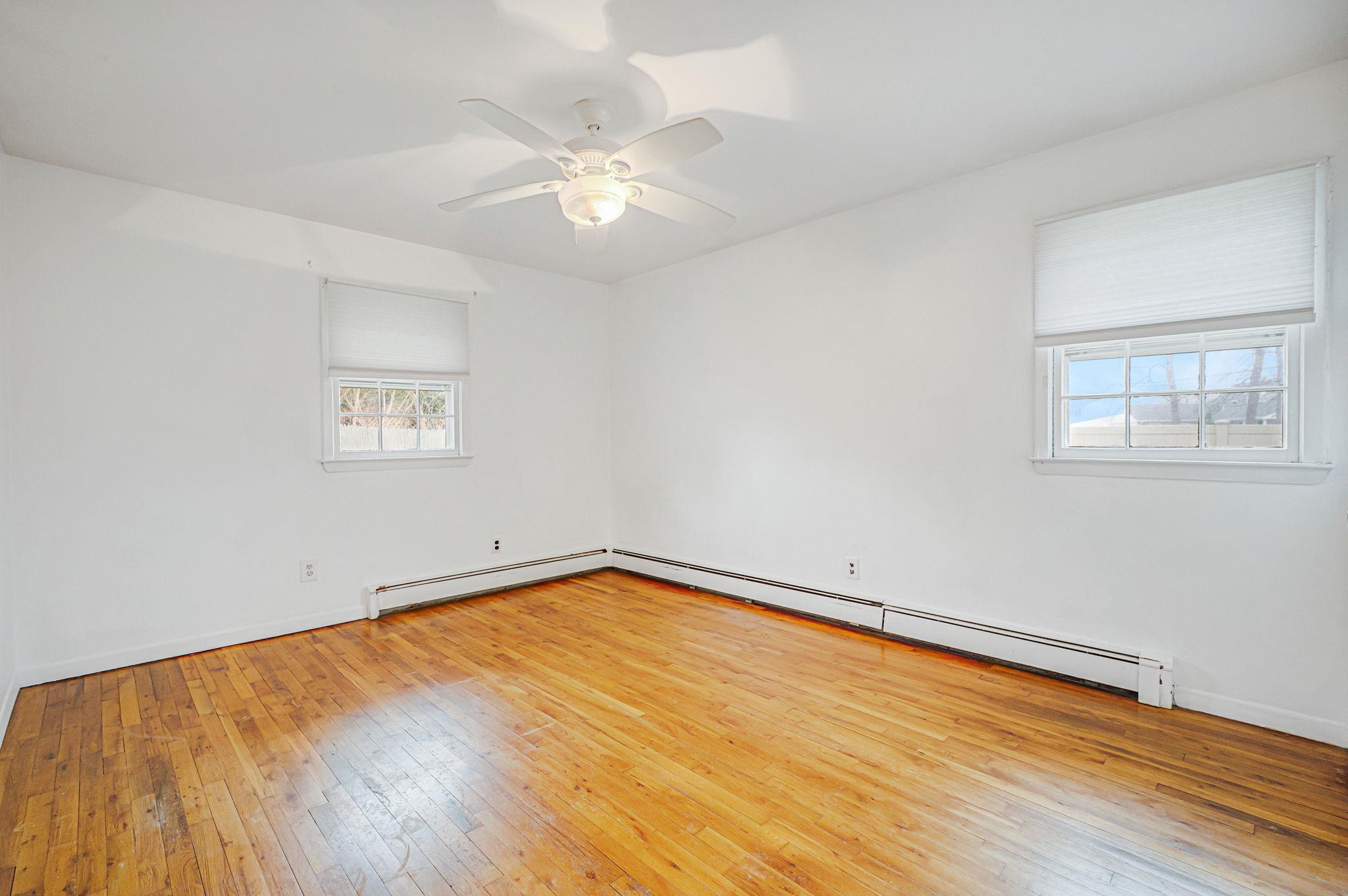 Single Family Oceanview  Suffolk County, NY 11769, MLS-840665-19