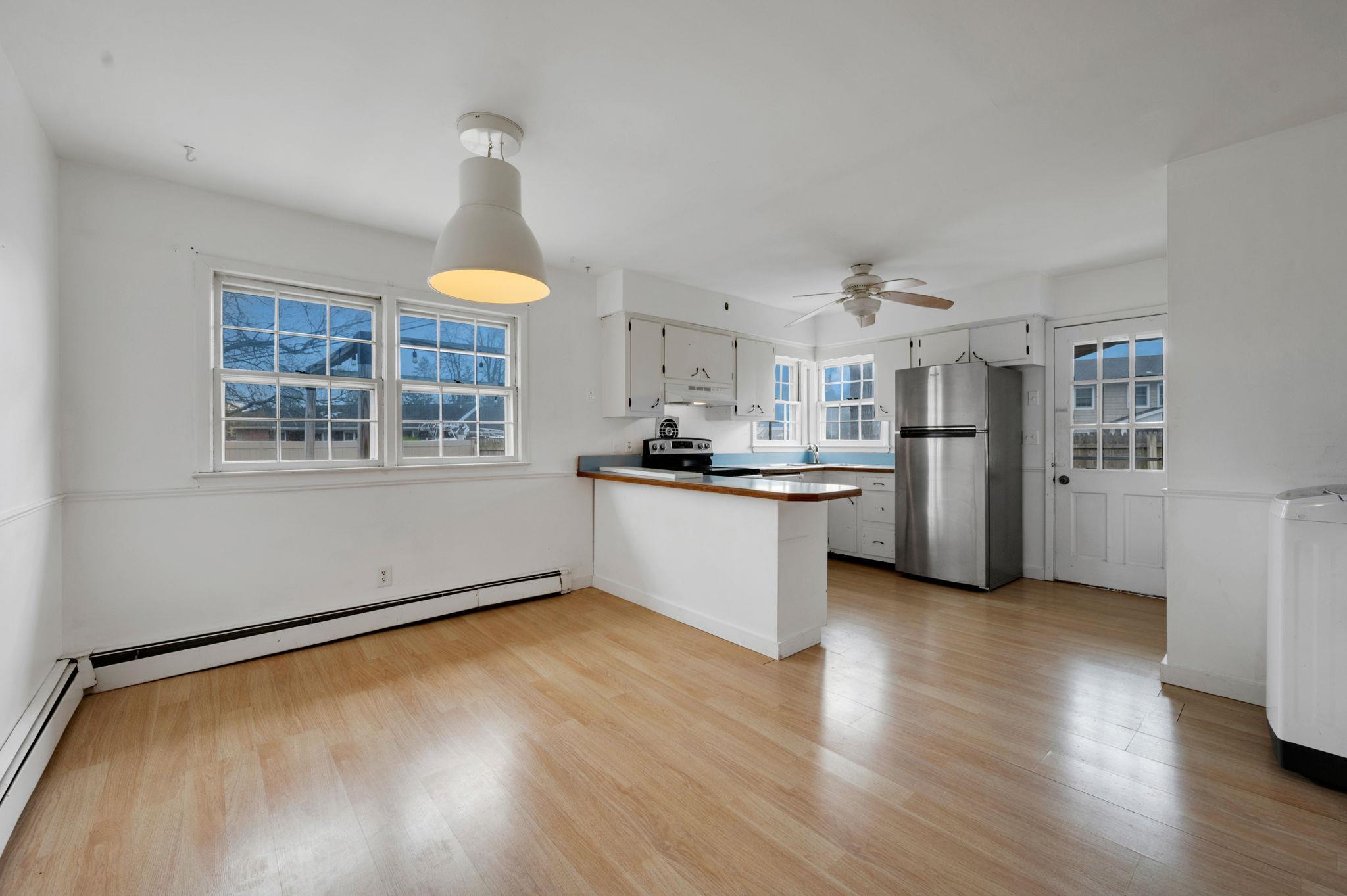 Single Family Oceanview  Suffolk County, NY 11769, MLS-840665-24