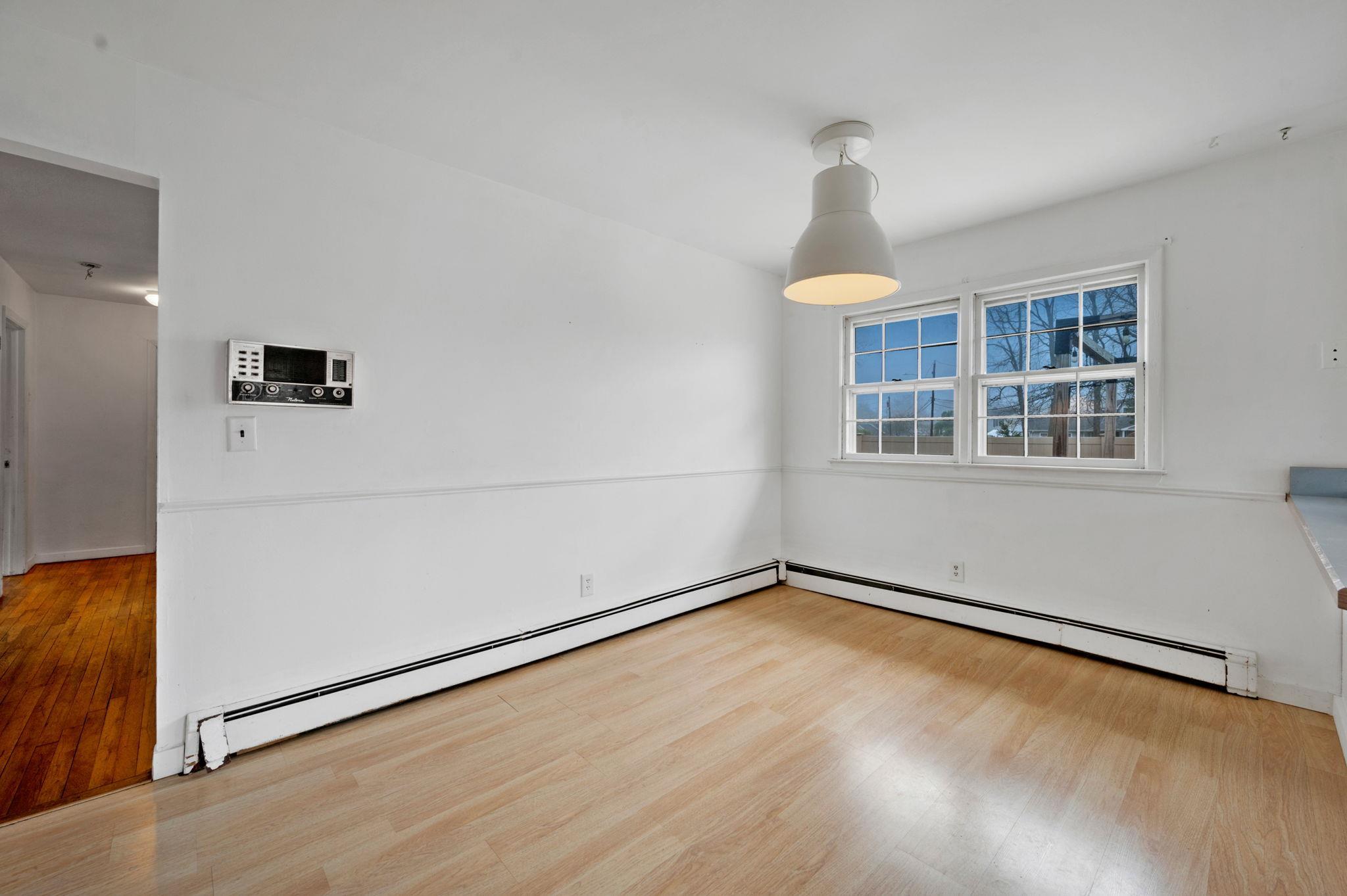 Single Family Oceanview  Suffolk County, NY 11769, MLS-840665-25