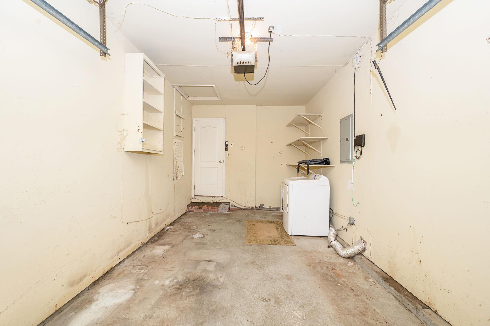 Single Family Oceanview  Suffolk County, NY 11769, MLS-840665-32