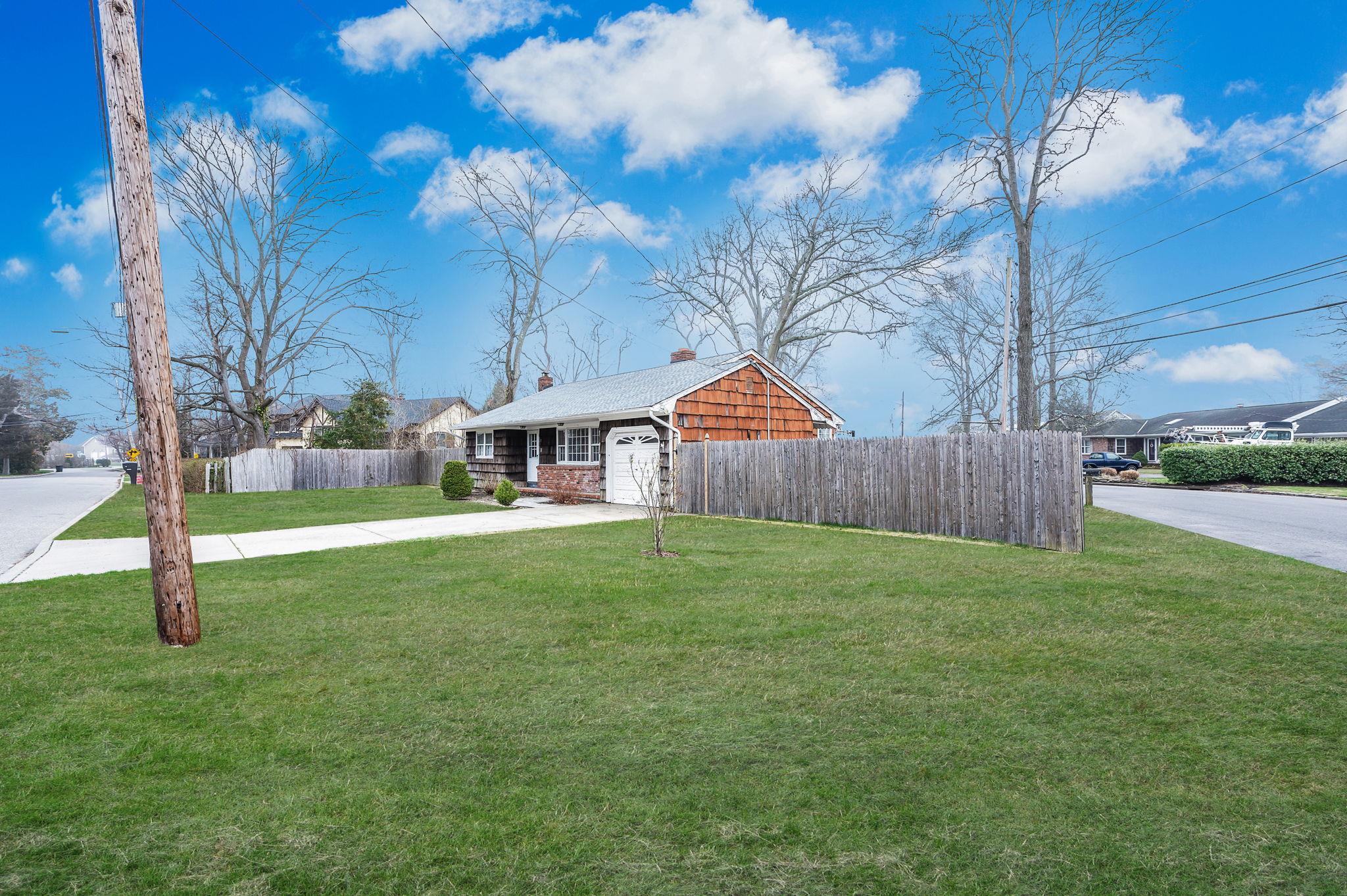 Single Family Oceanview  Suffolk County, NY 11769, MLS-840665-4