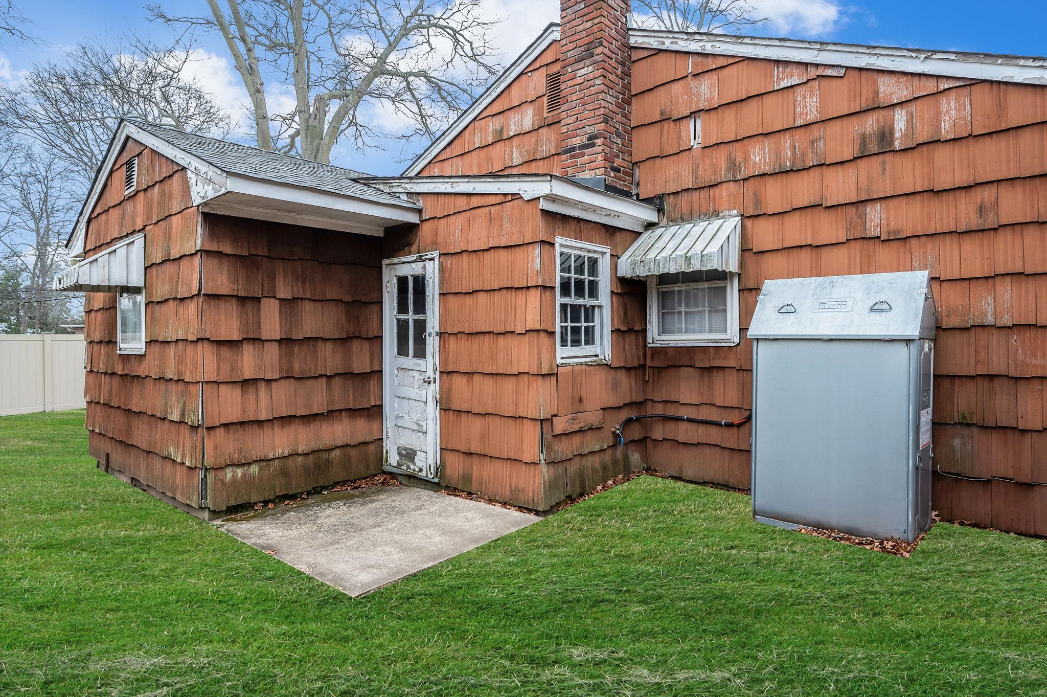 Single Family Oceanview  Suffolk County, NY 11769, MLS-840665-7
