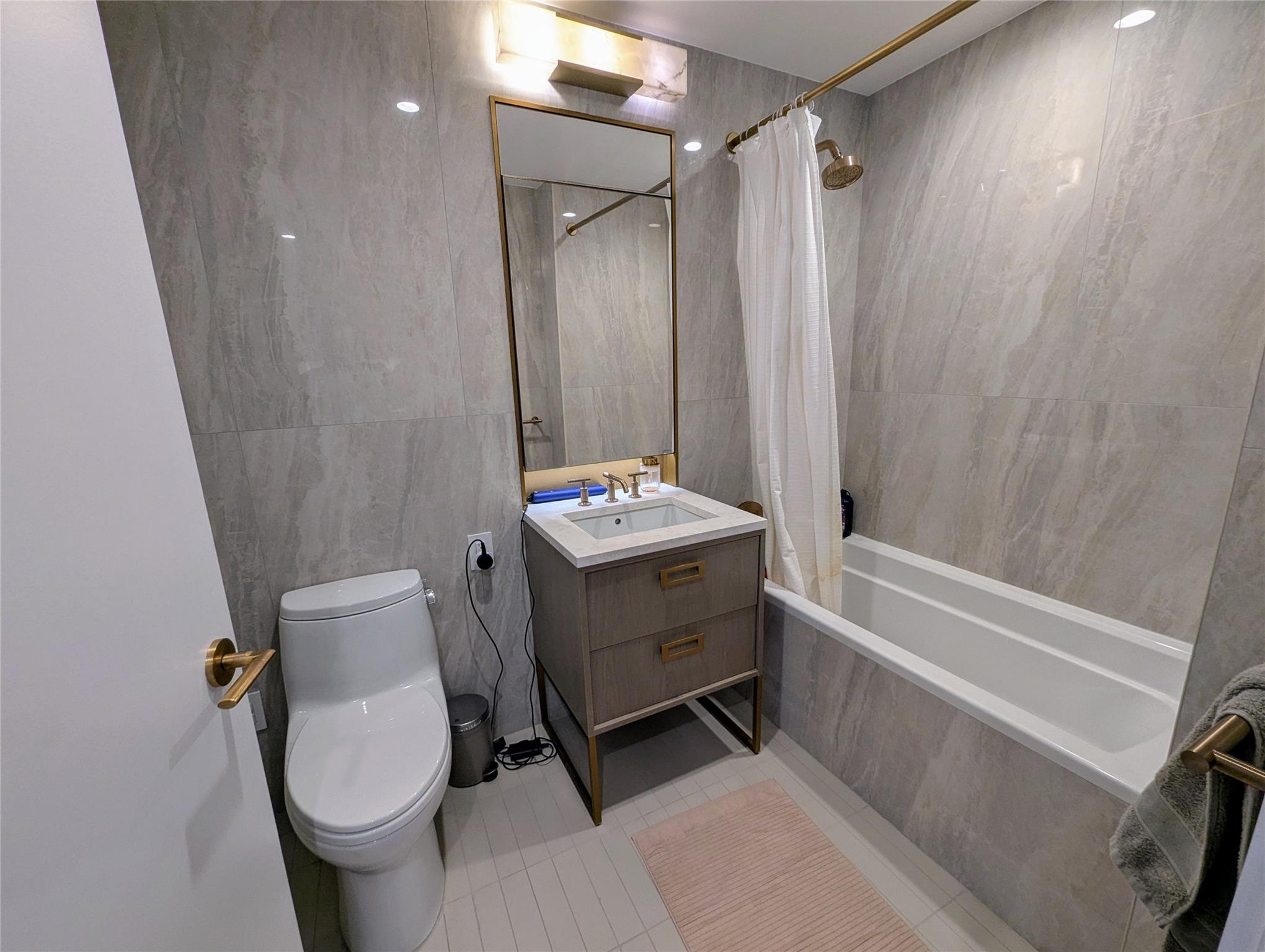 Condo Court  Queens, NY 11101, MLS-840680-11