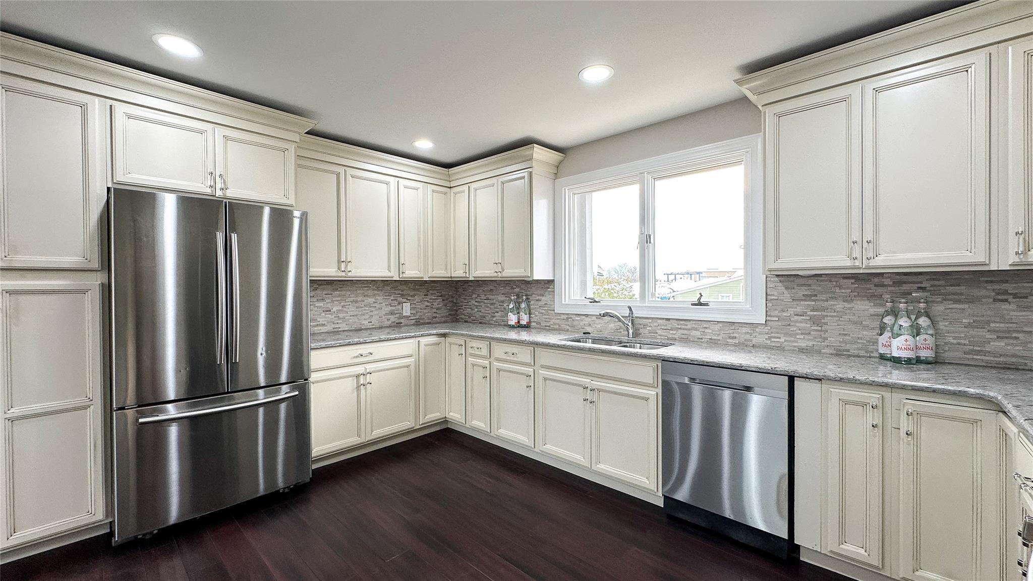 Single Family Surf  Suffolk County, NY 11757, MLS-840700-6