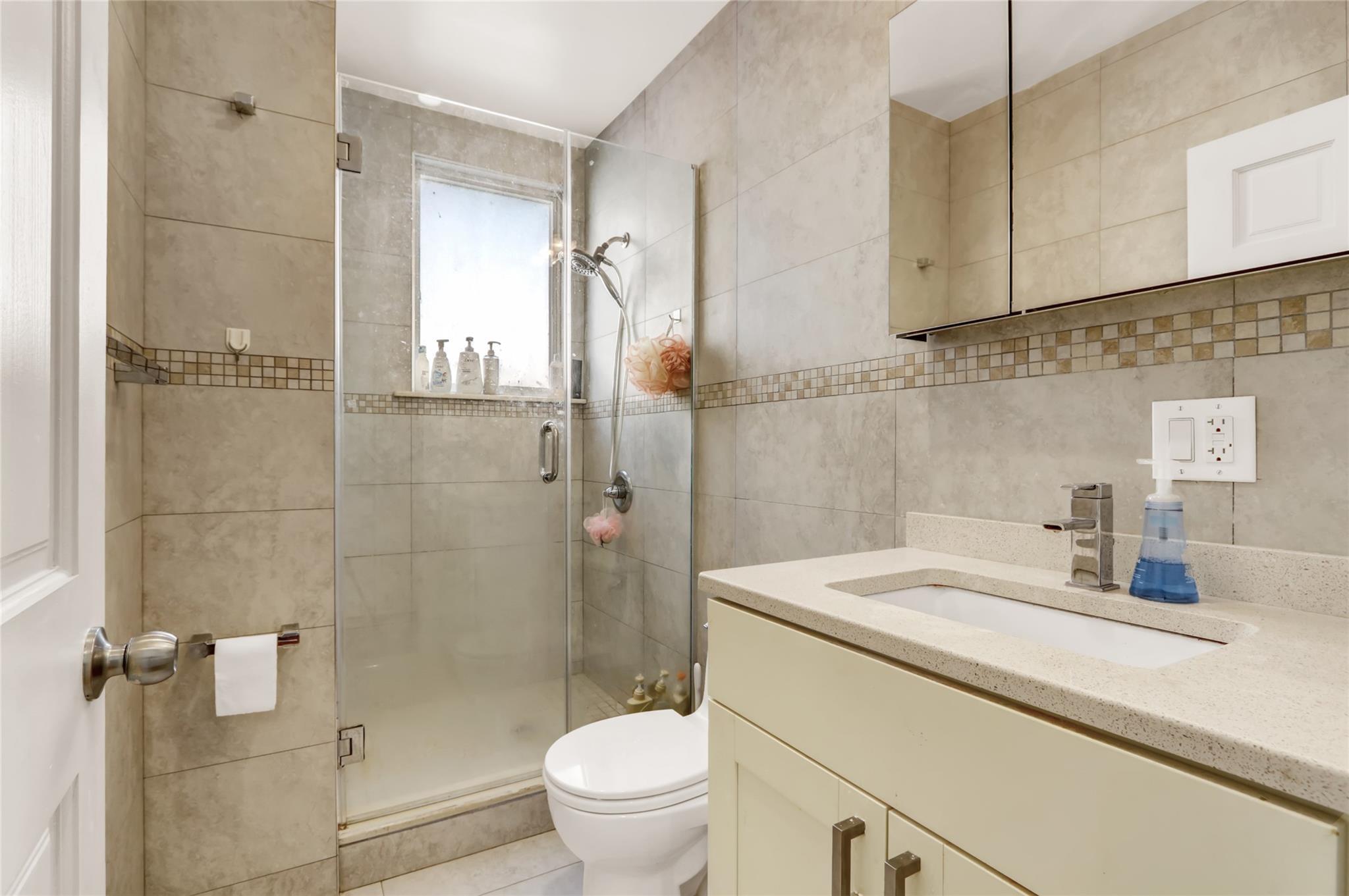Single Family 199  Queens, NY 11365, MLS-840703-15