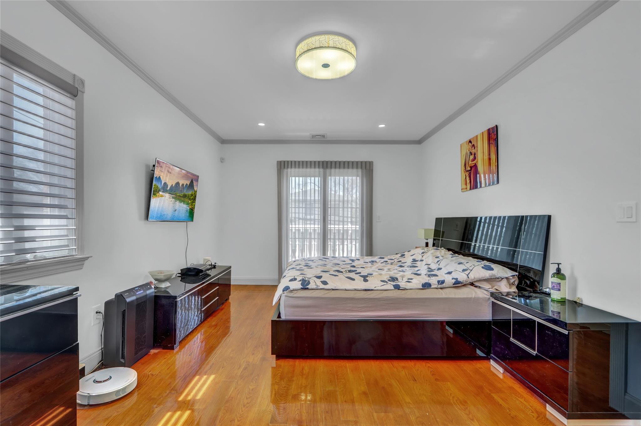Single Family 199  Queens, NY 11365, MLS-840703-16