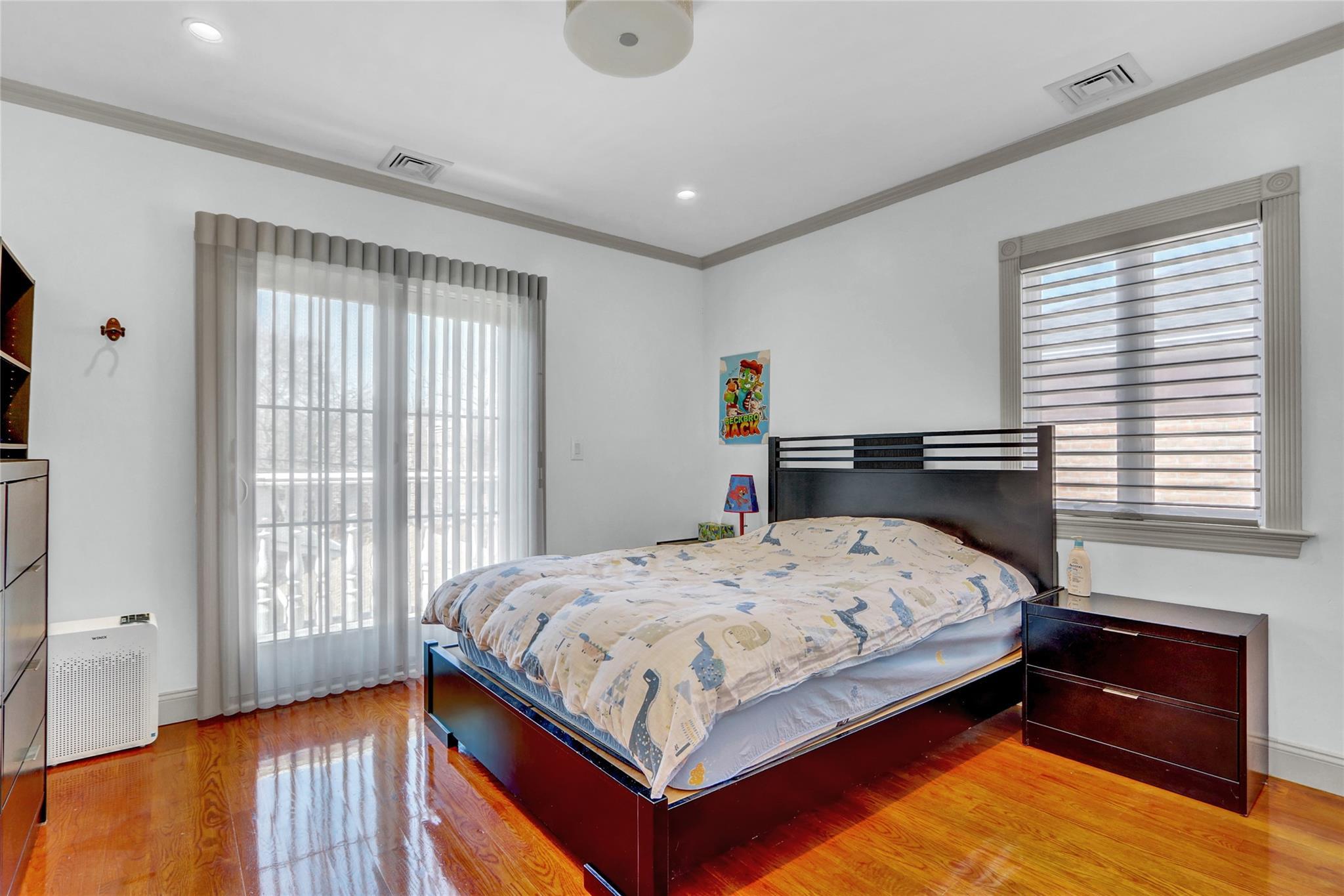 Single Family 199  Queens, NY 11365, MLS-840703-20