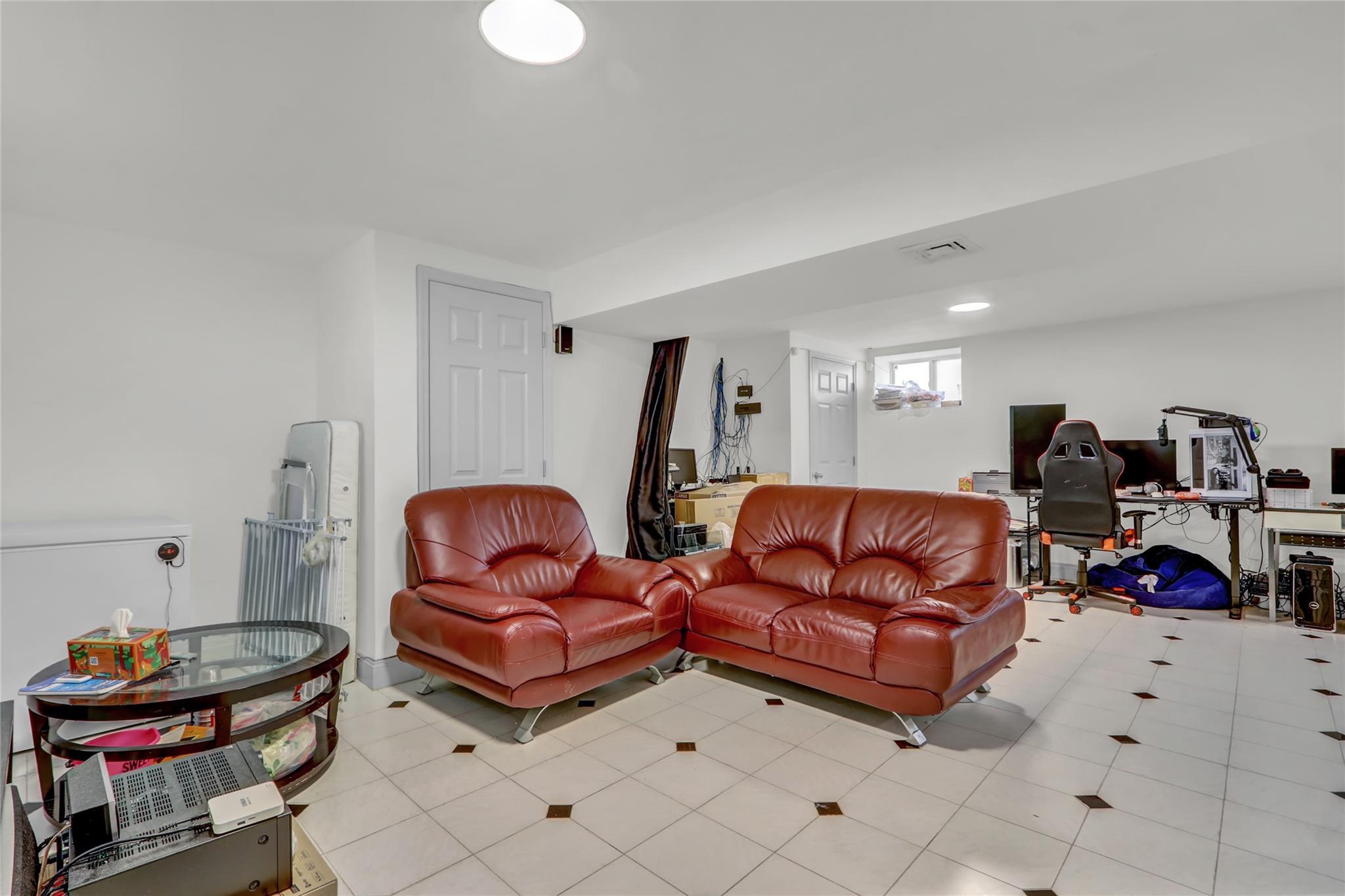Single Family 199  Queens, NY 11365, MLS-840703-25