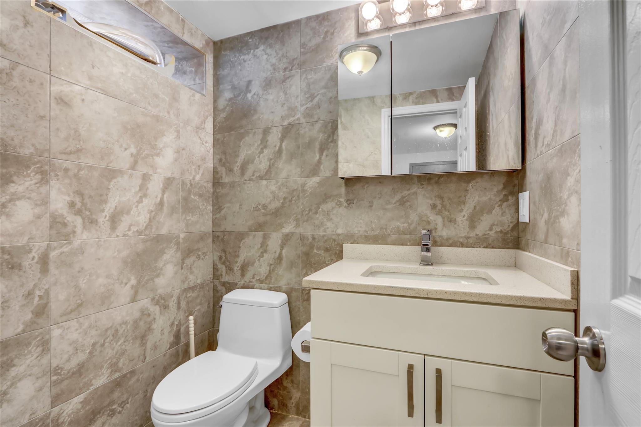 Single Family 199  Queens, NY 11365, MLS-840703-26