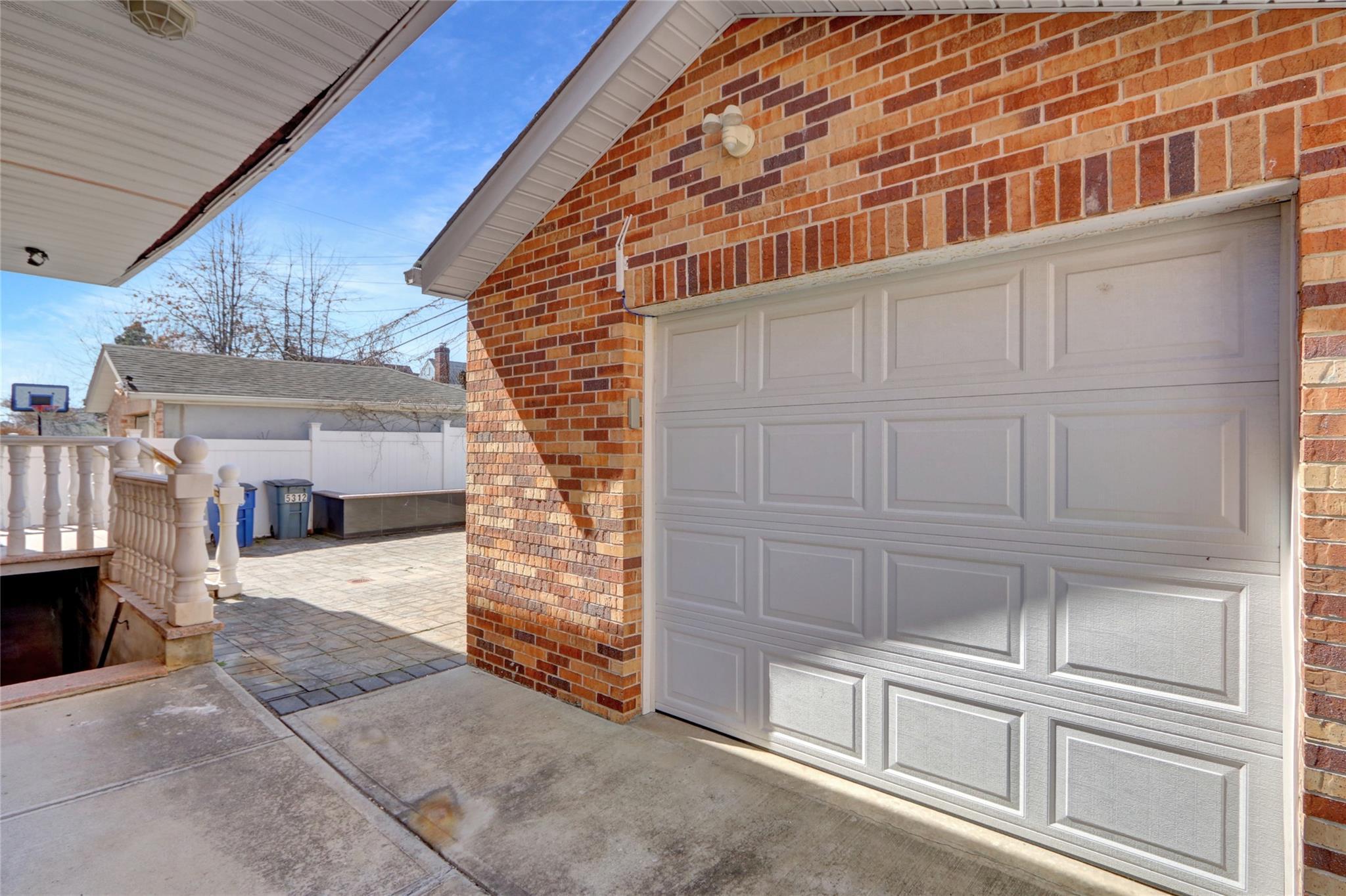 Single Family 199  Queens, NY 11365, MLS-840703-27