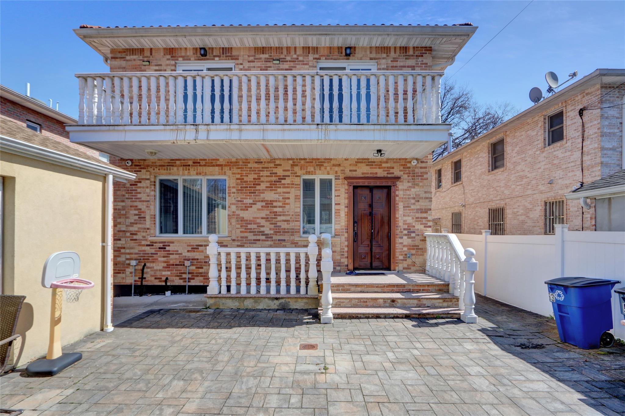 Single Family 199  Queens, NY 11365, MLS-840703-29