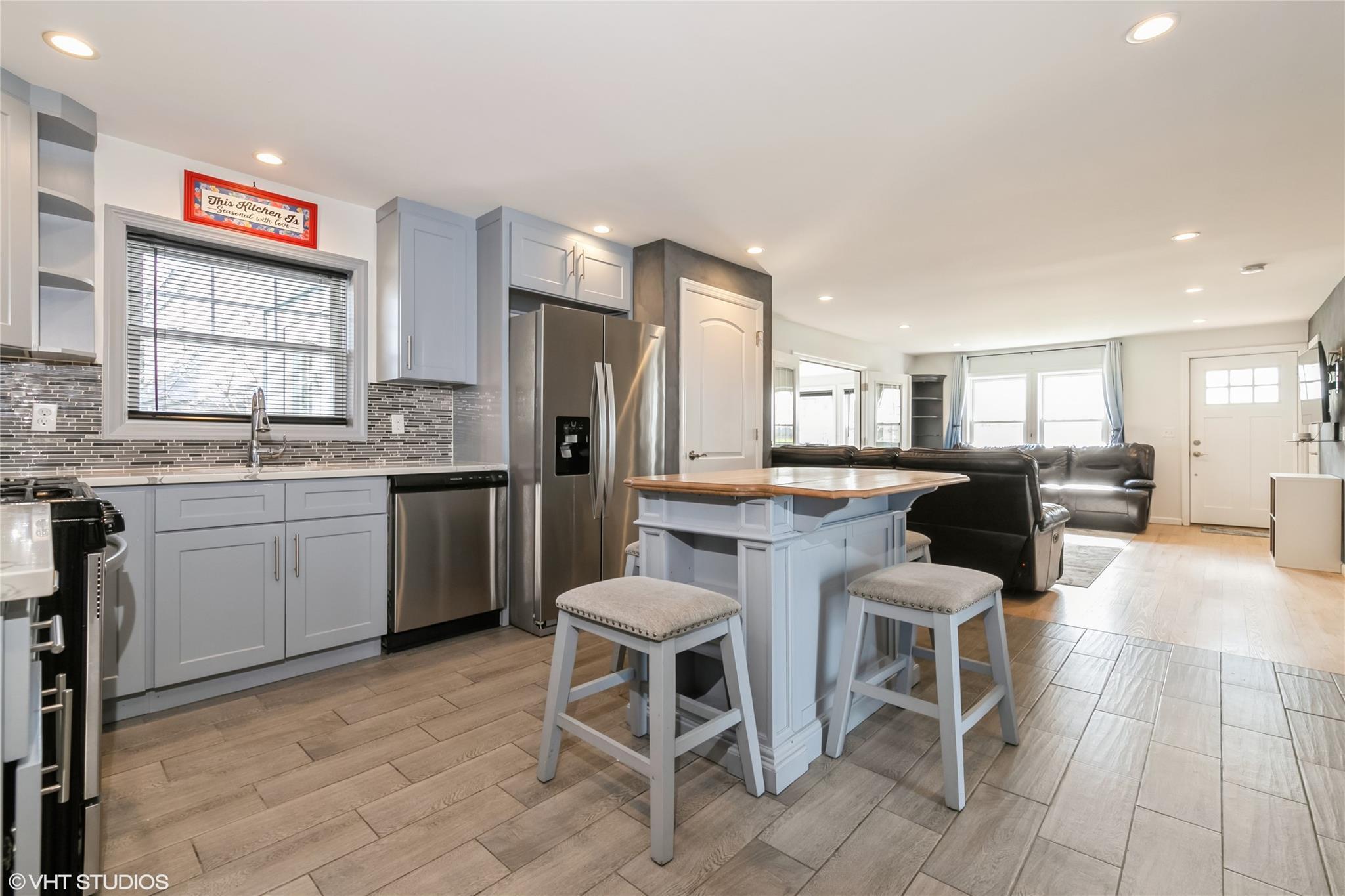 Single Family Youngs  Suffolk County, NY 11971, MLS-840724-11