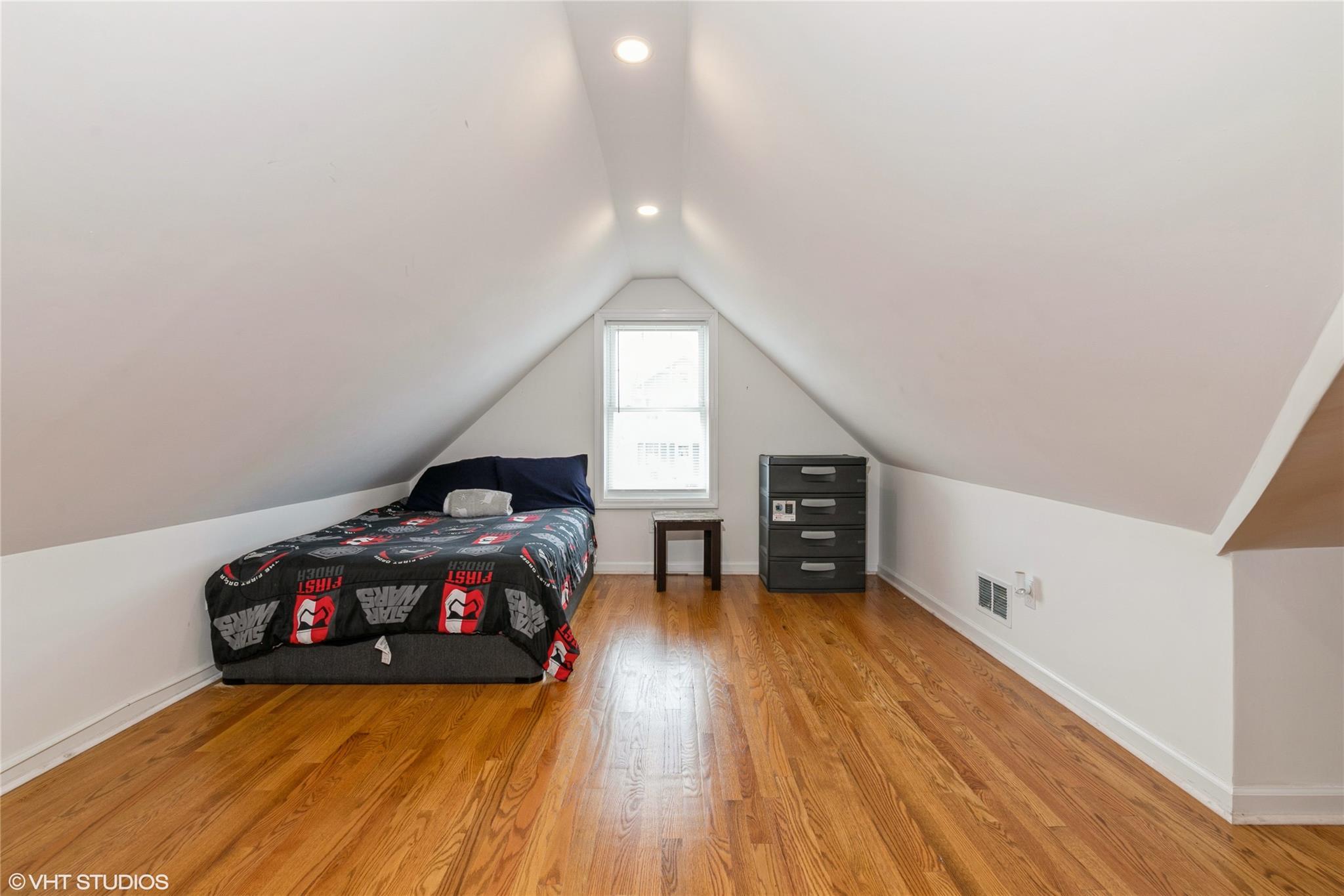 Single Family Youngs  Suffolk County, NY 11971, MLS-840724-18