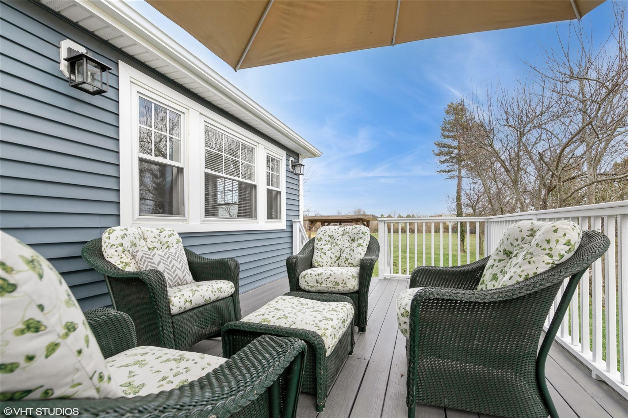 Single Family Youngs  Suffolk County, NY 11971, MLS-840724-27