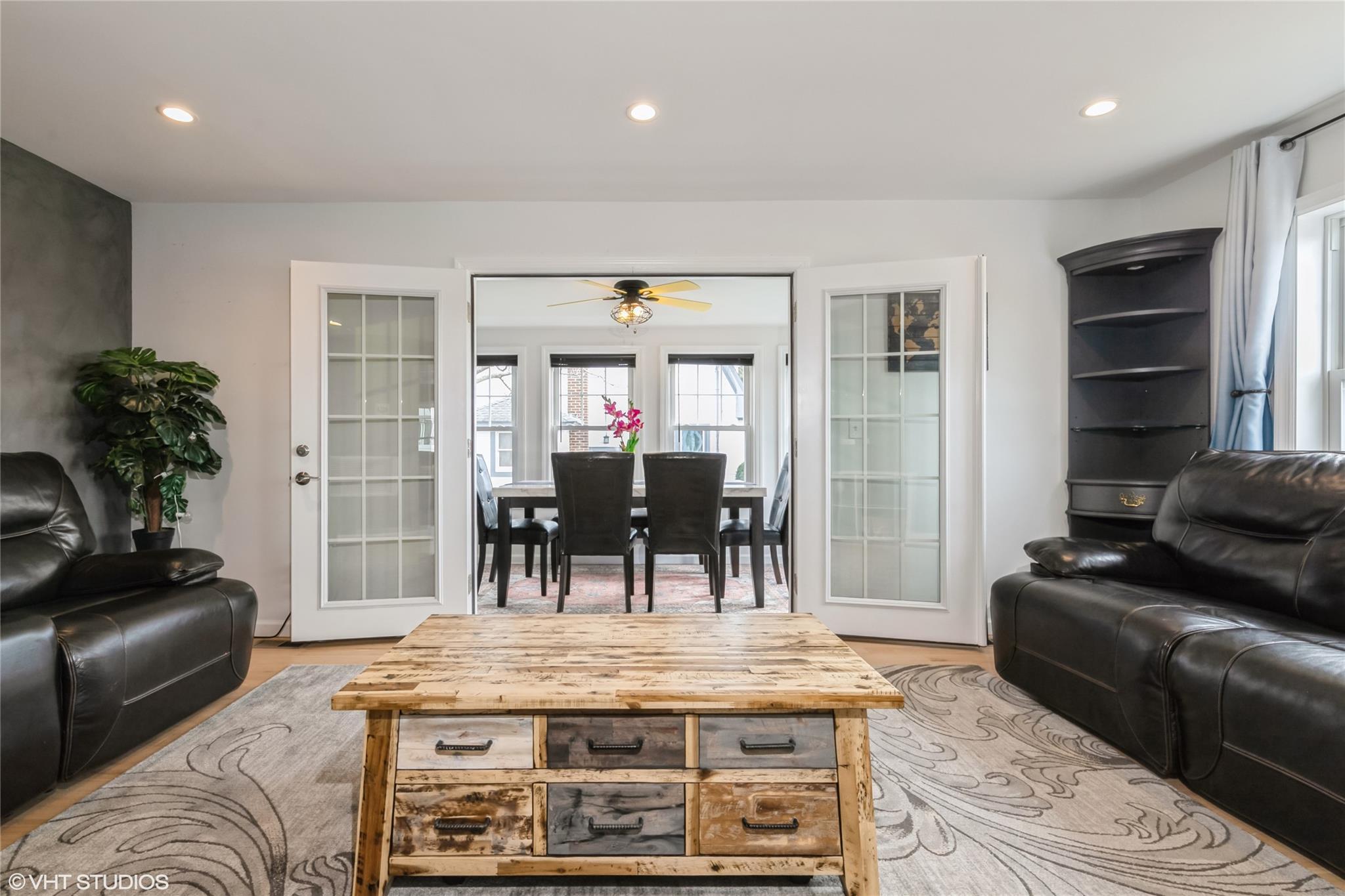 Single Family Youngs  Suffolk County, NY 11971, MLS-840724-5