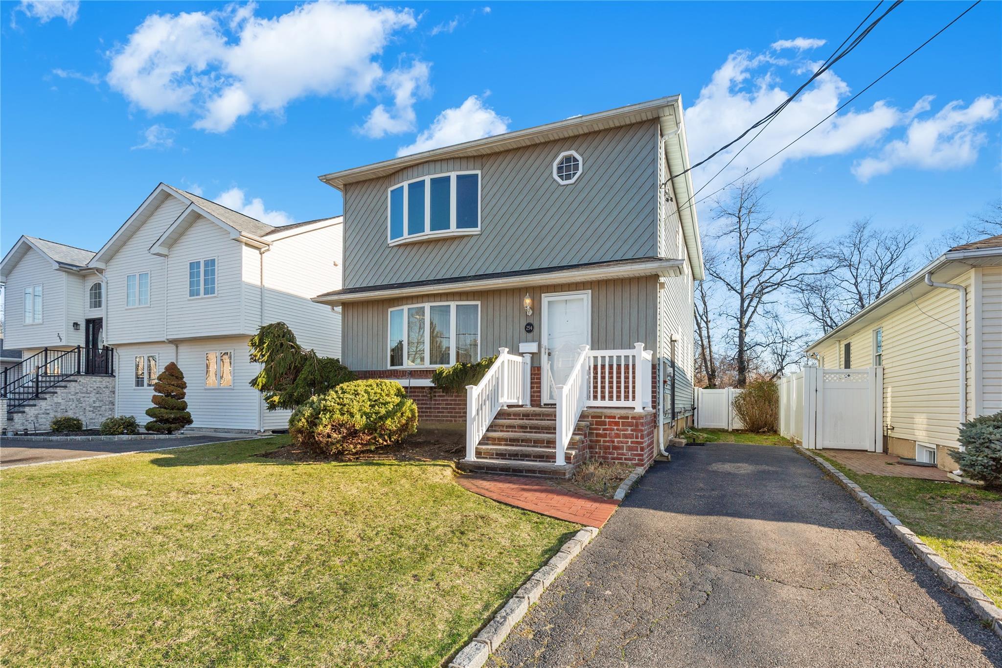 Single Family Richmond  Nassau County, NY 11758, MLS-840748-2