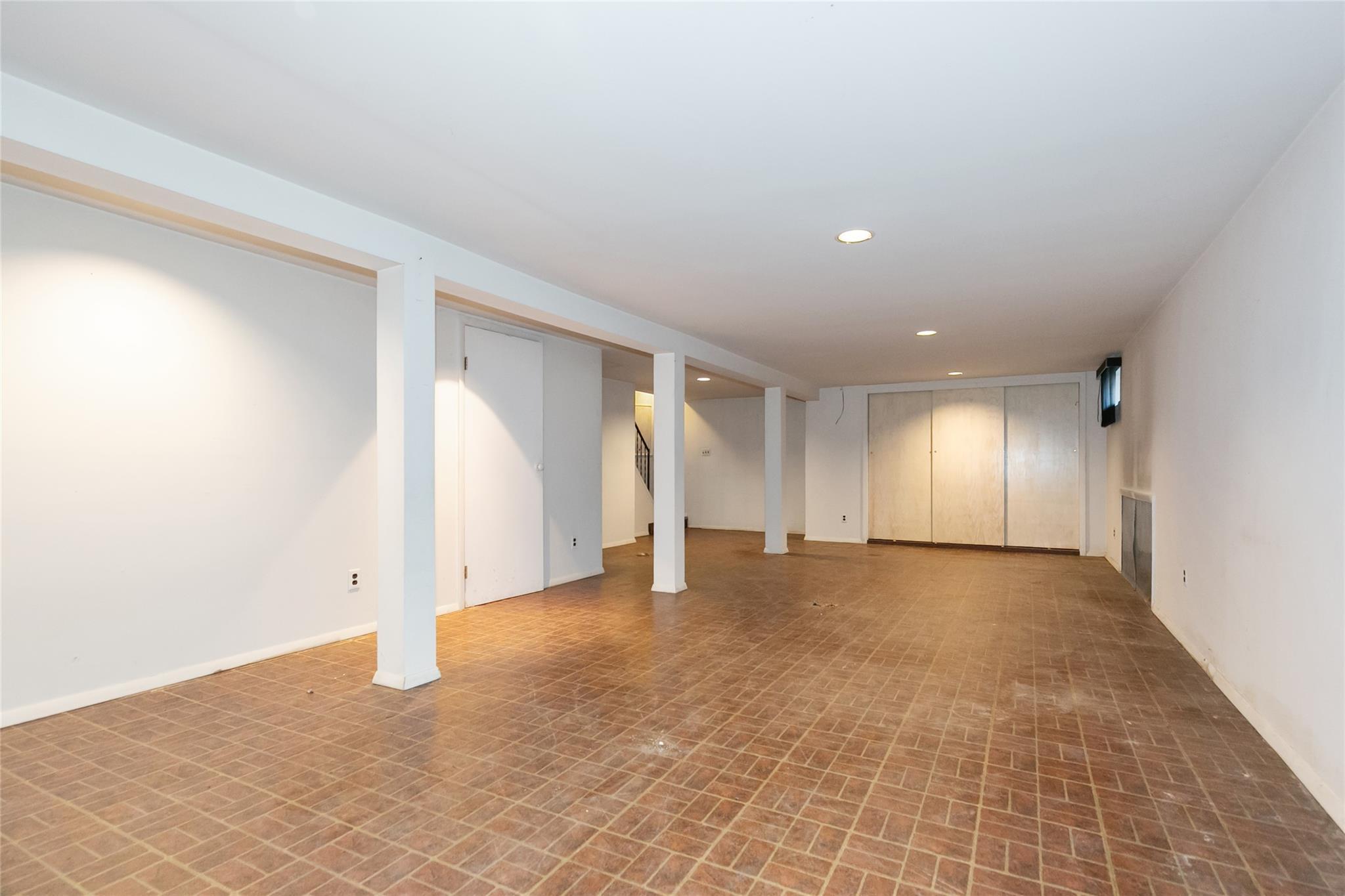 Single Family Richmond  Nassau County, NY 11758, MLS-840748-24