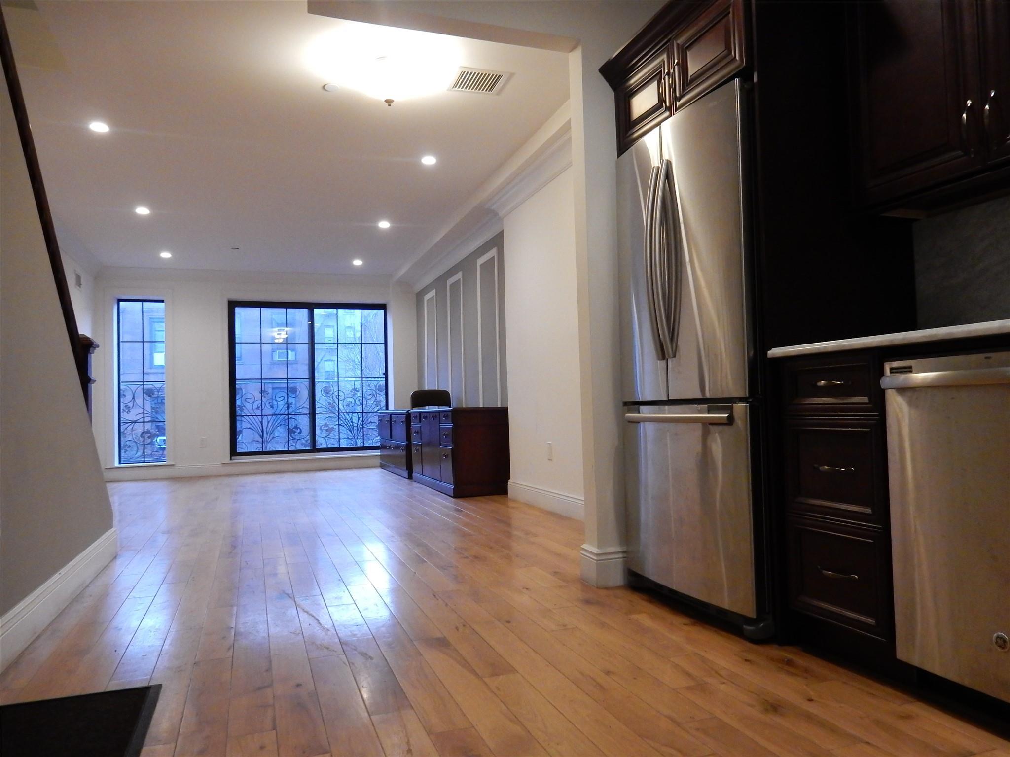 Apartment West 136th  Manhattan, NY 10030, MLS-840757-3