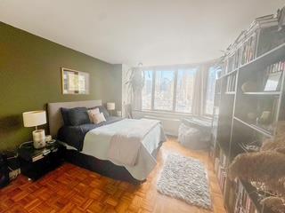 Condo 43 St  Manhattan, NY 10036, MLS-840796-4