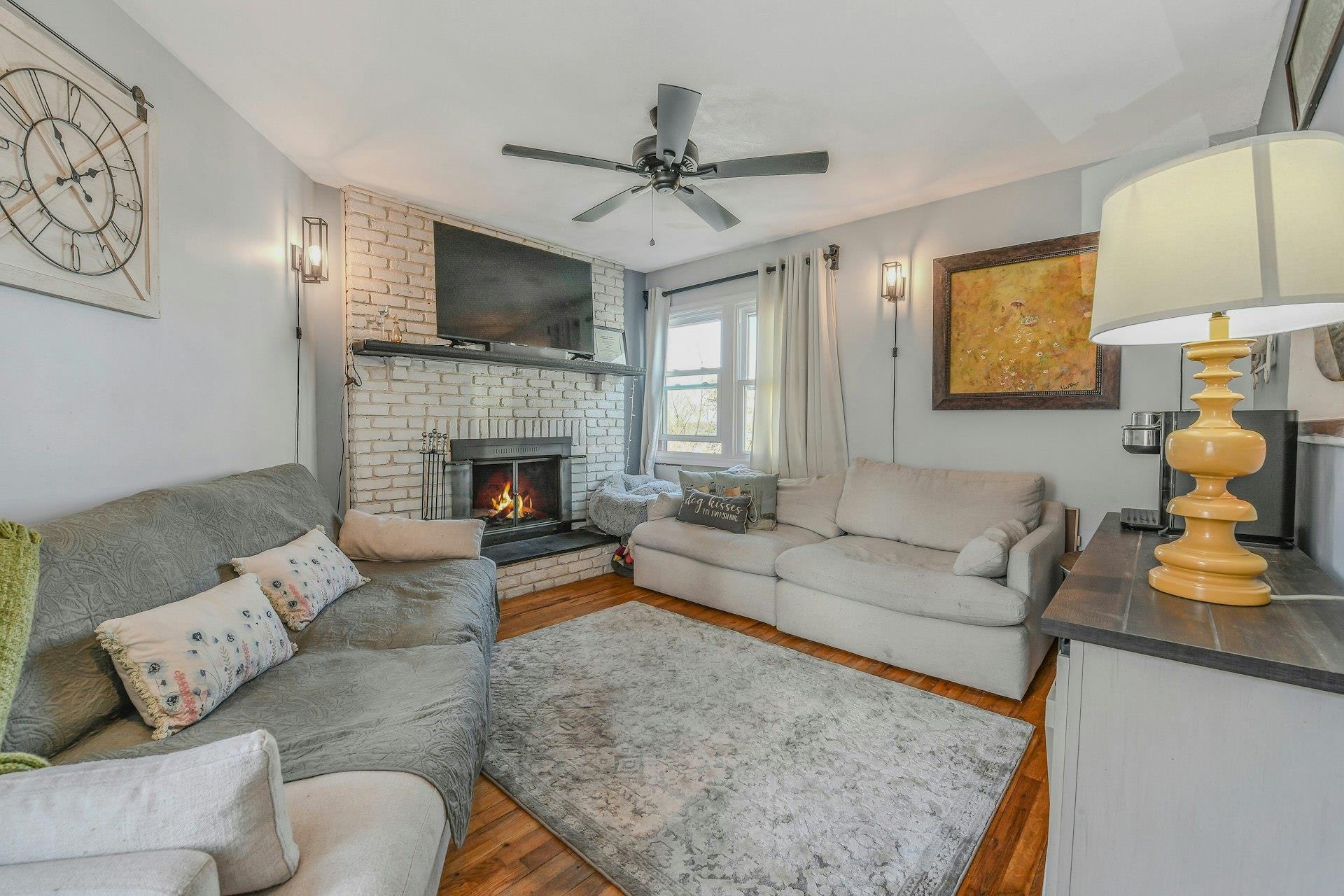 Single Family Bayview  Suffolk County, NY 11743, MLS-840800-5