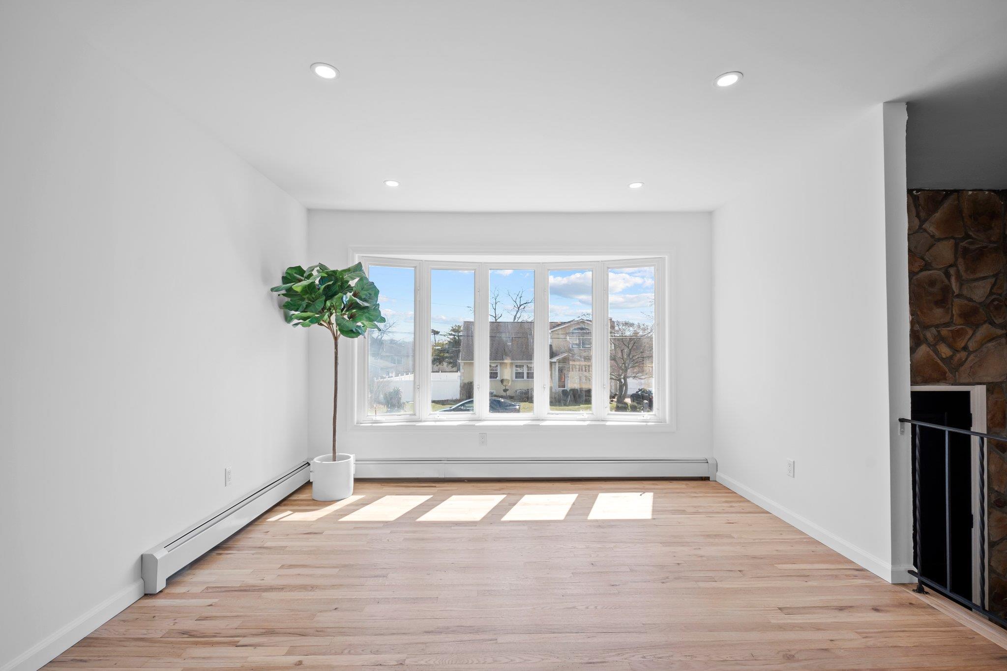 Single Family State  Suffolk County, NY 11704, MLS-840807-6