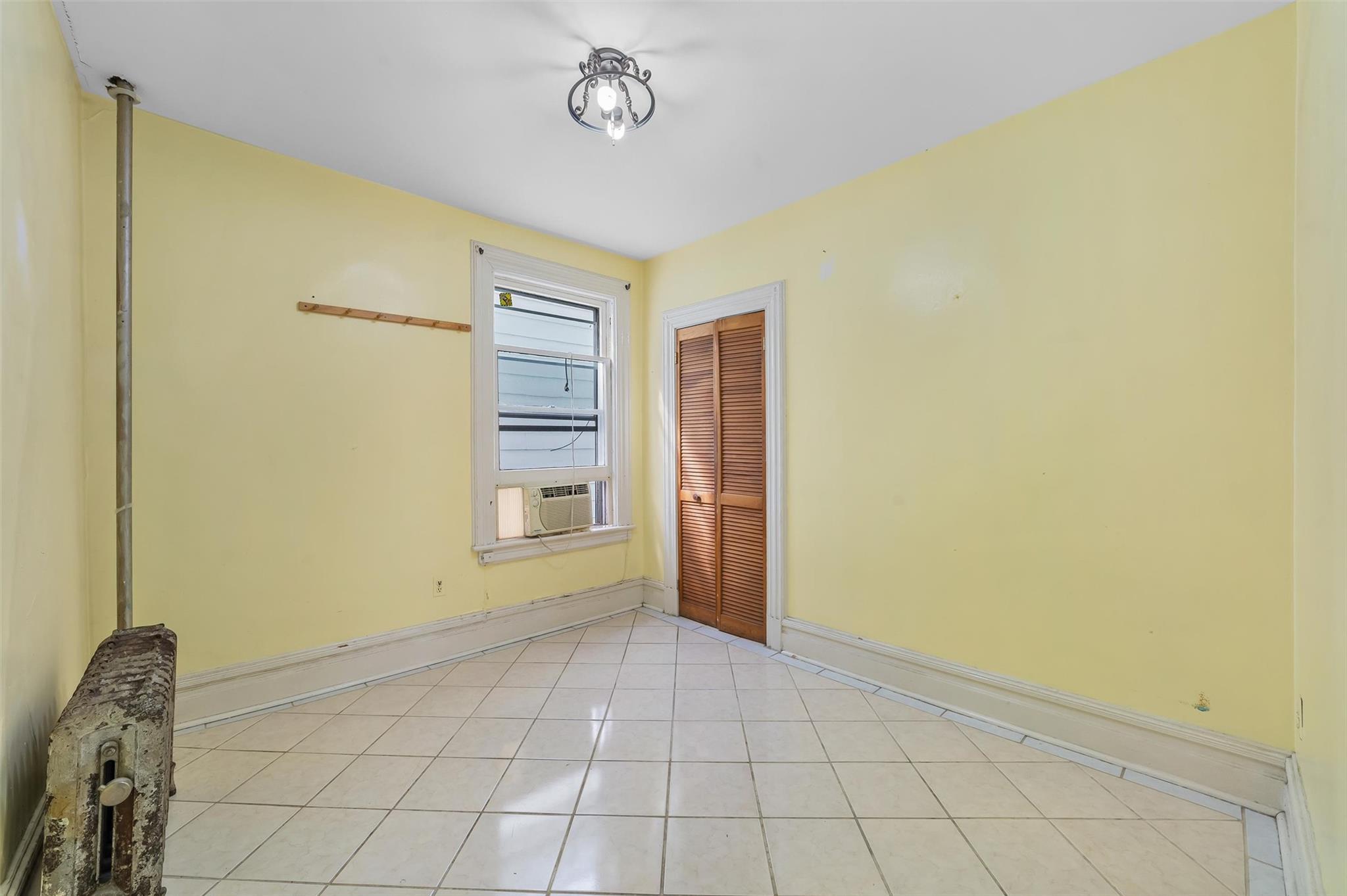 Single Family 8th  Westchester County, NY 10550, MLS-840822-15