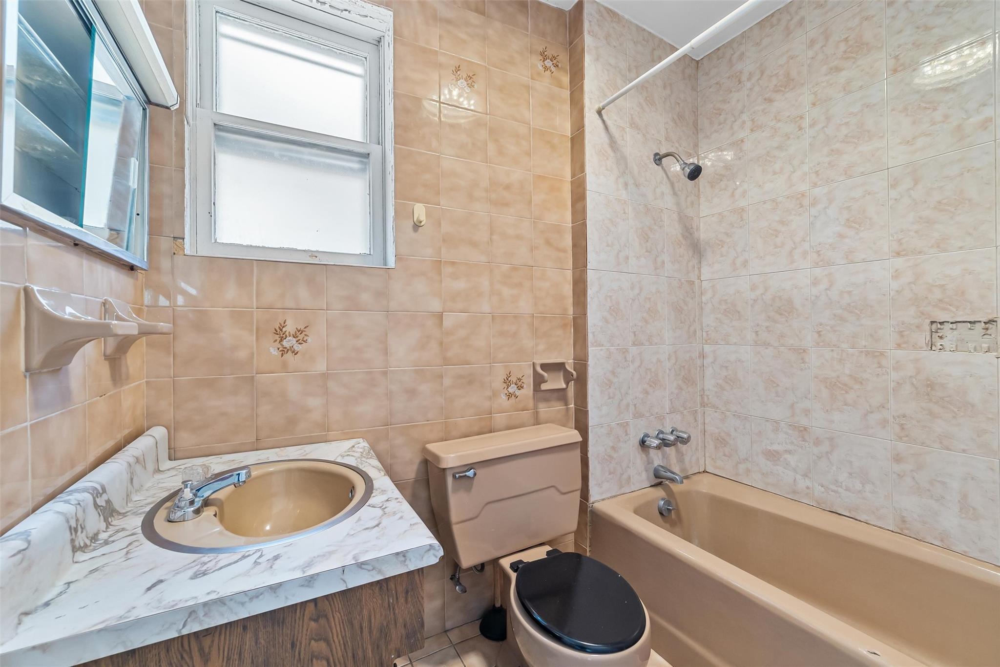 Single Family 8th  Westchester County, NY 10550, MLS-840822-19