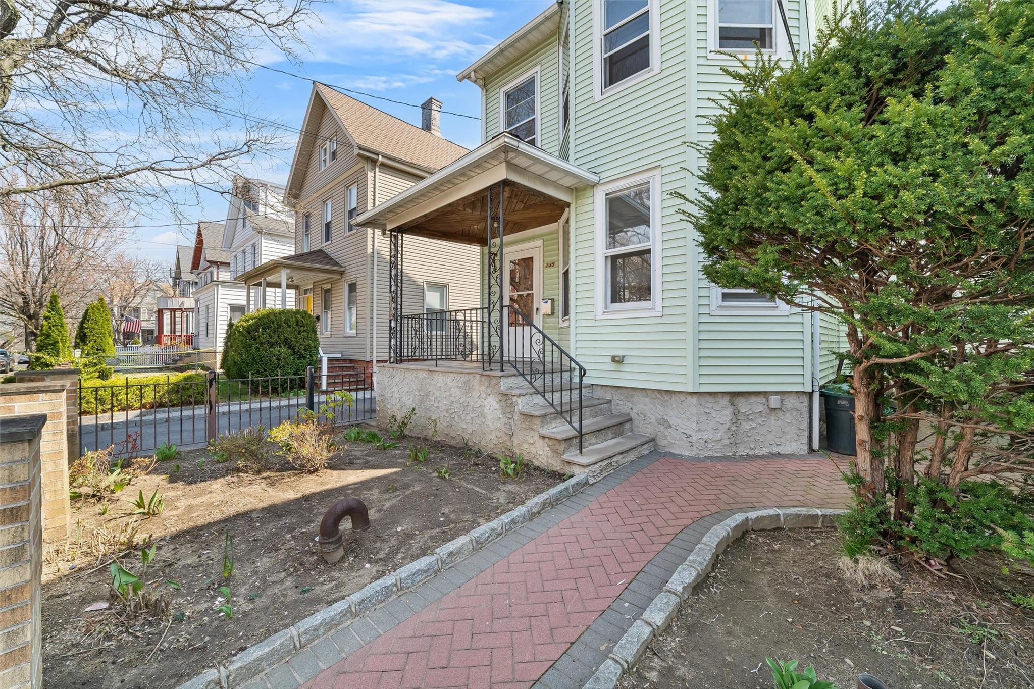 Single Family 8th  Westchester County, NY 10550, MLS-840822-3