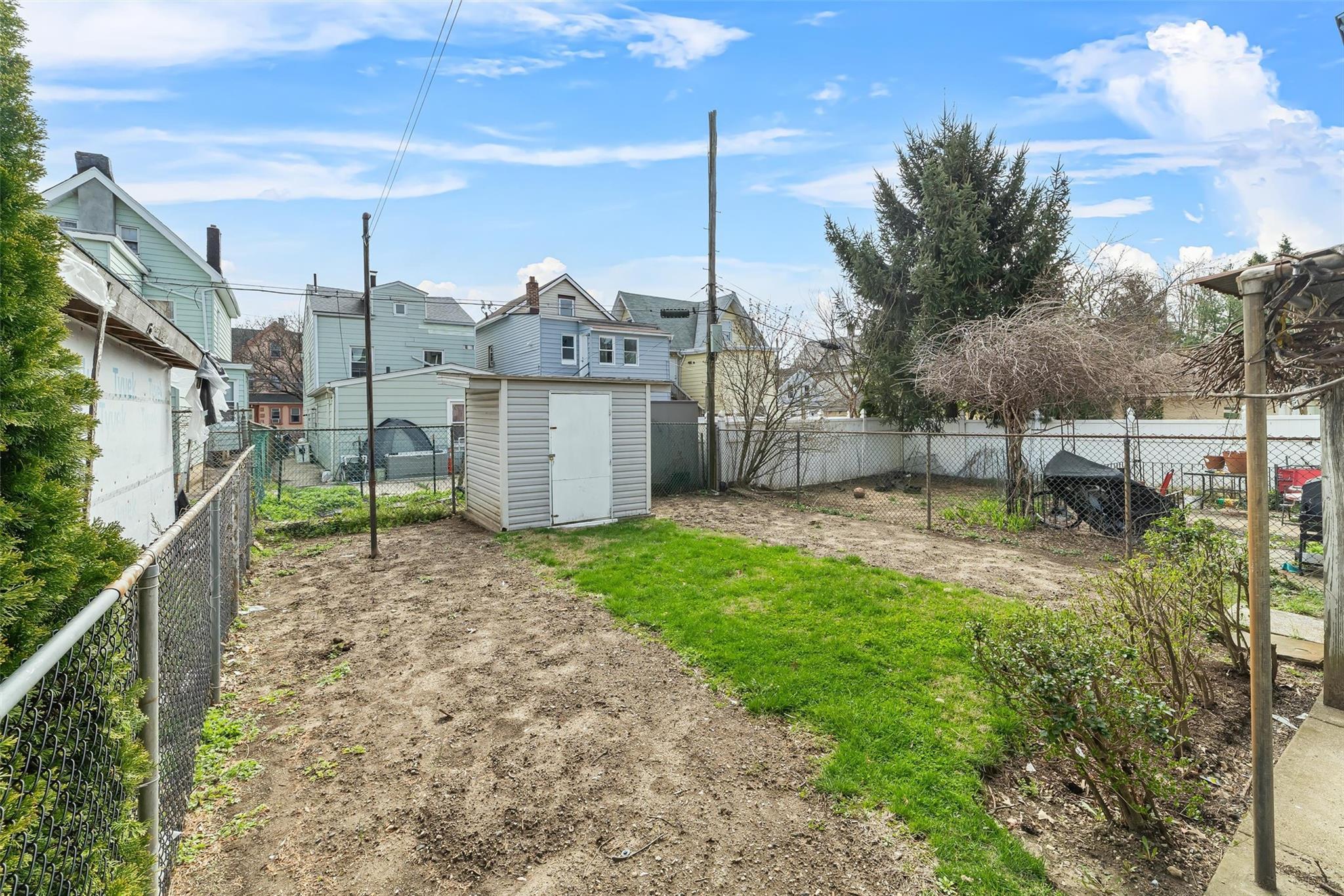 Single Family 8th  Westchester County, NY 10550, MLS-840822-32
