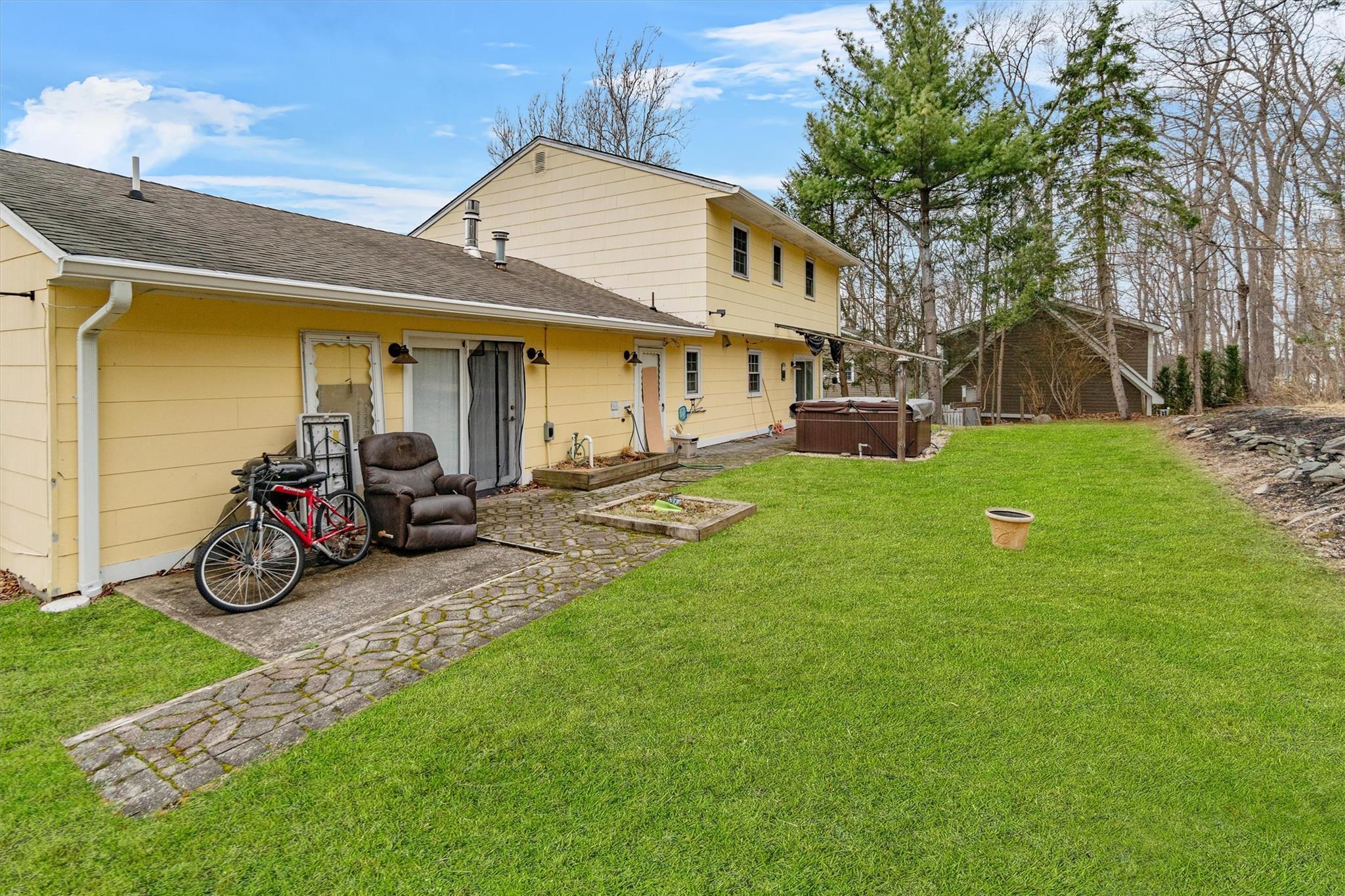 Single Family Southern  Orange County, NY 10990, MLS-840908-30