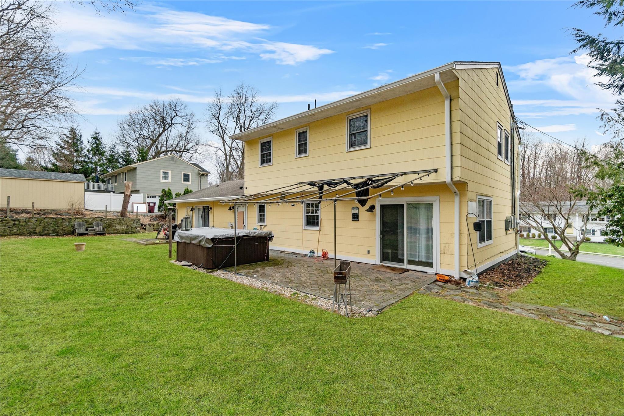 Single Family Southern  Orange County, NY 10990, MLS-840908-31