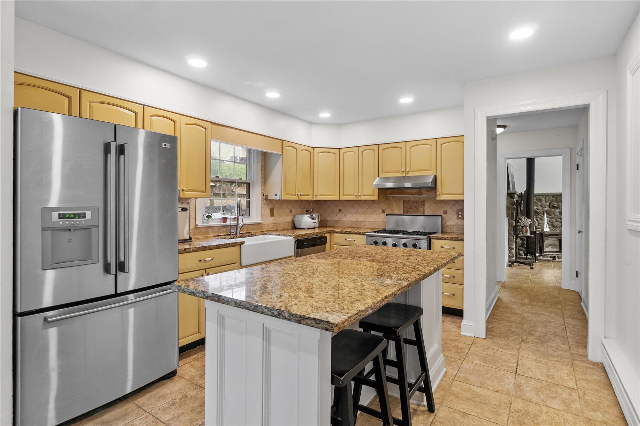 Single Family Southern  Orange County, NY 10990, MLS-840908-8