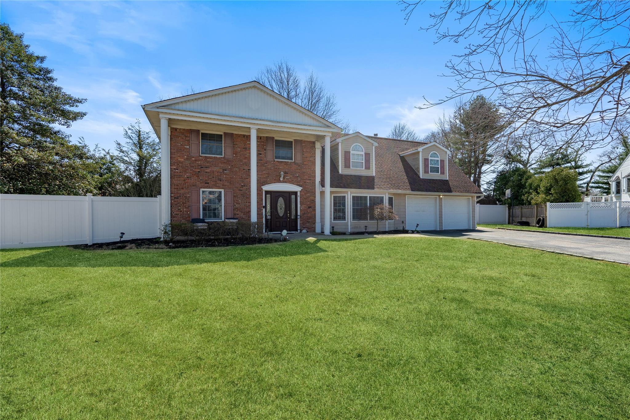 Single Family Mary Lu  Suffolk County, NY 11742, MLS-840993-4