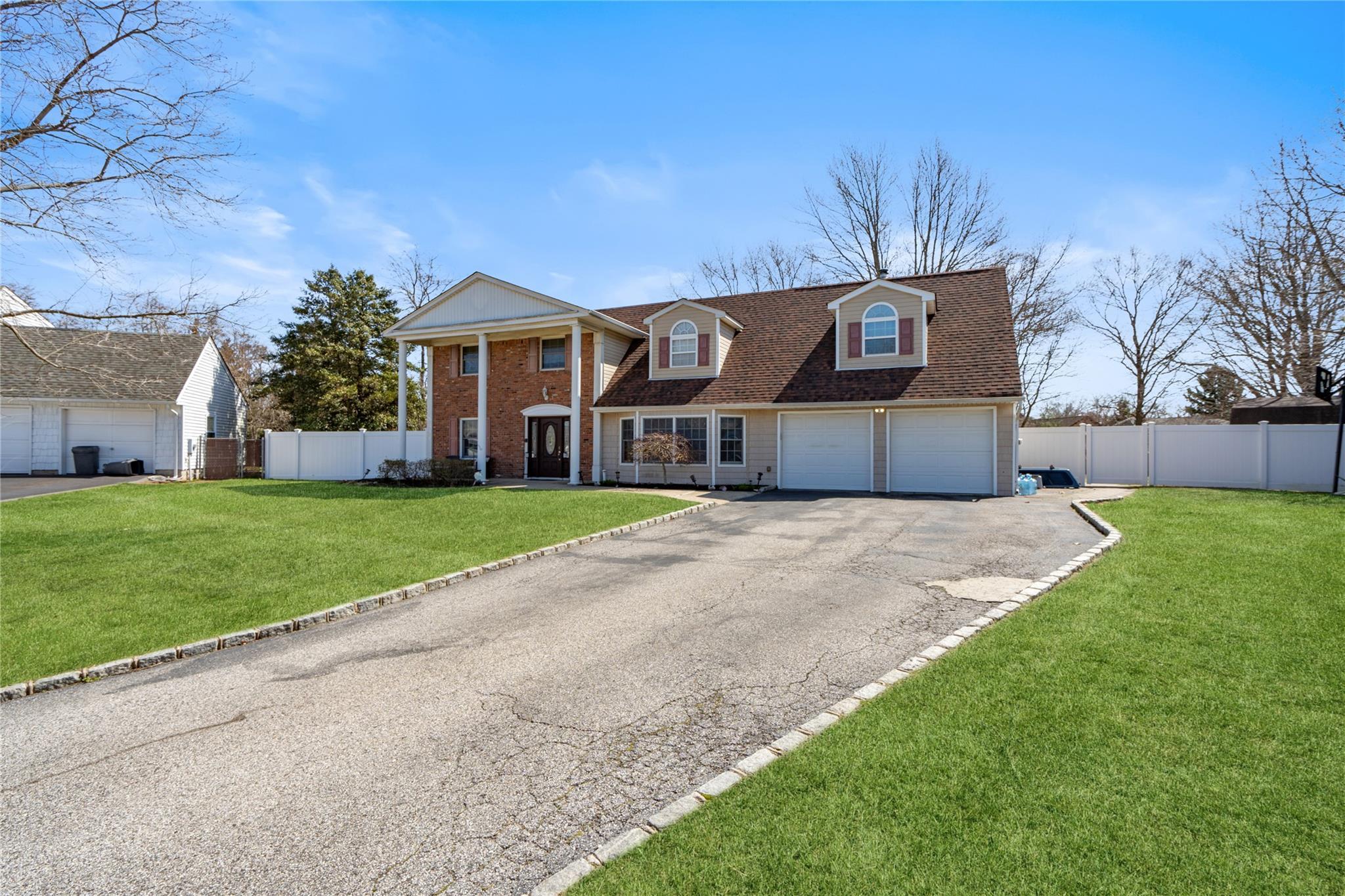 Single Family Mary Lu  Suffolk County, NY 11742, MLS-840993-5