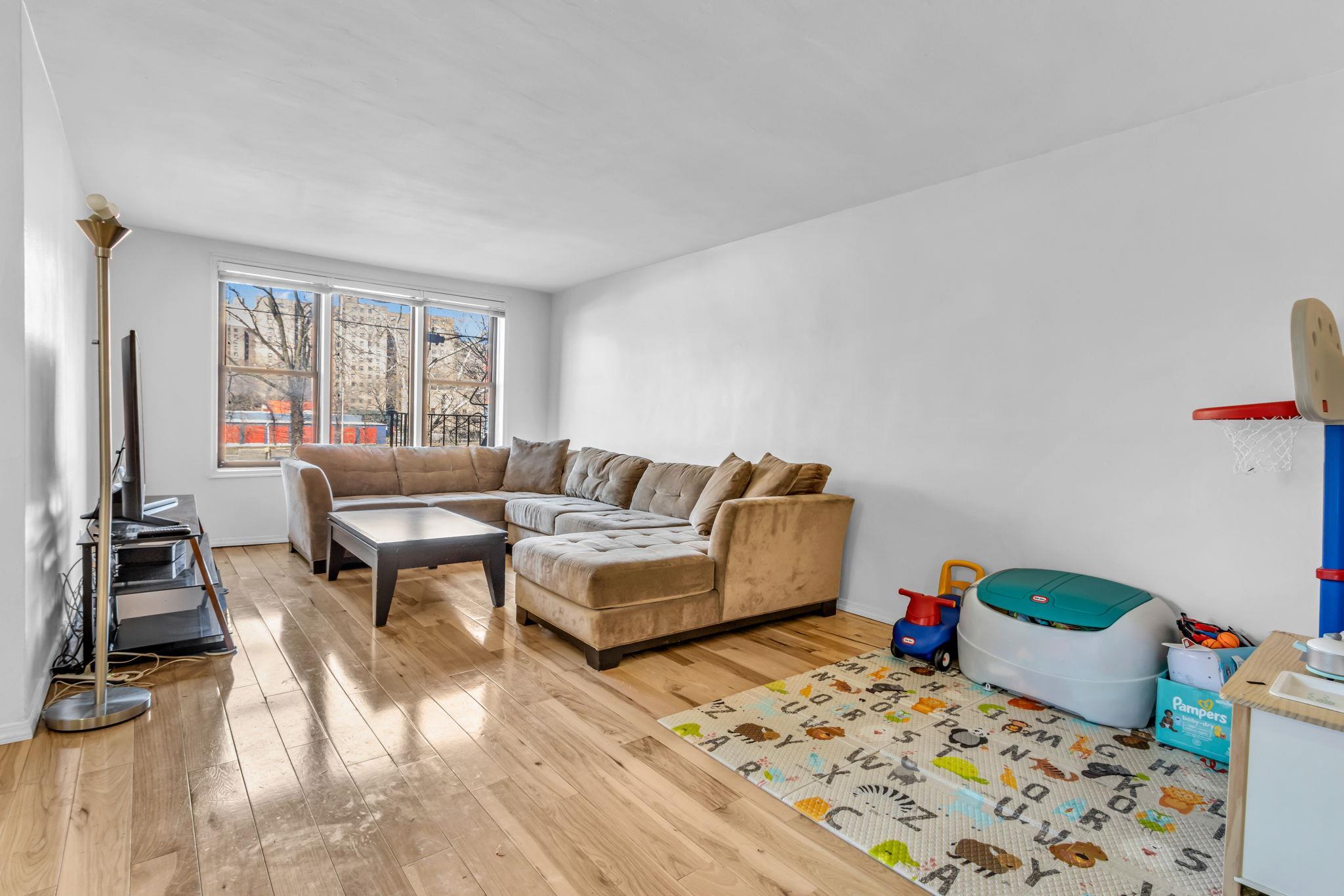 Coop Bailey  Bronx, NY 10463, MLS-841035-3