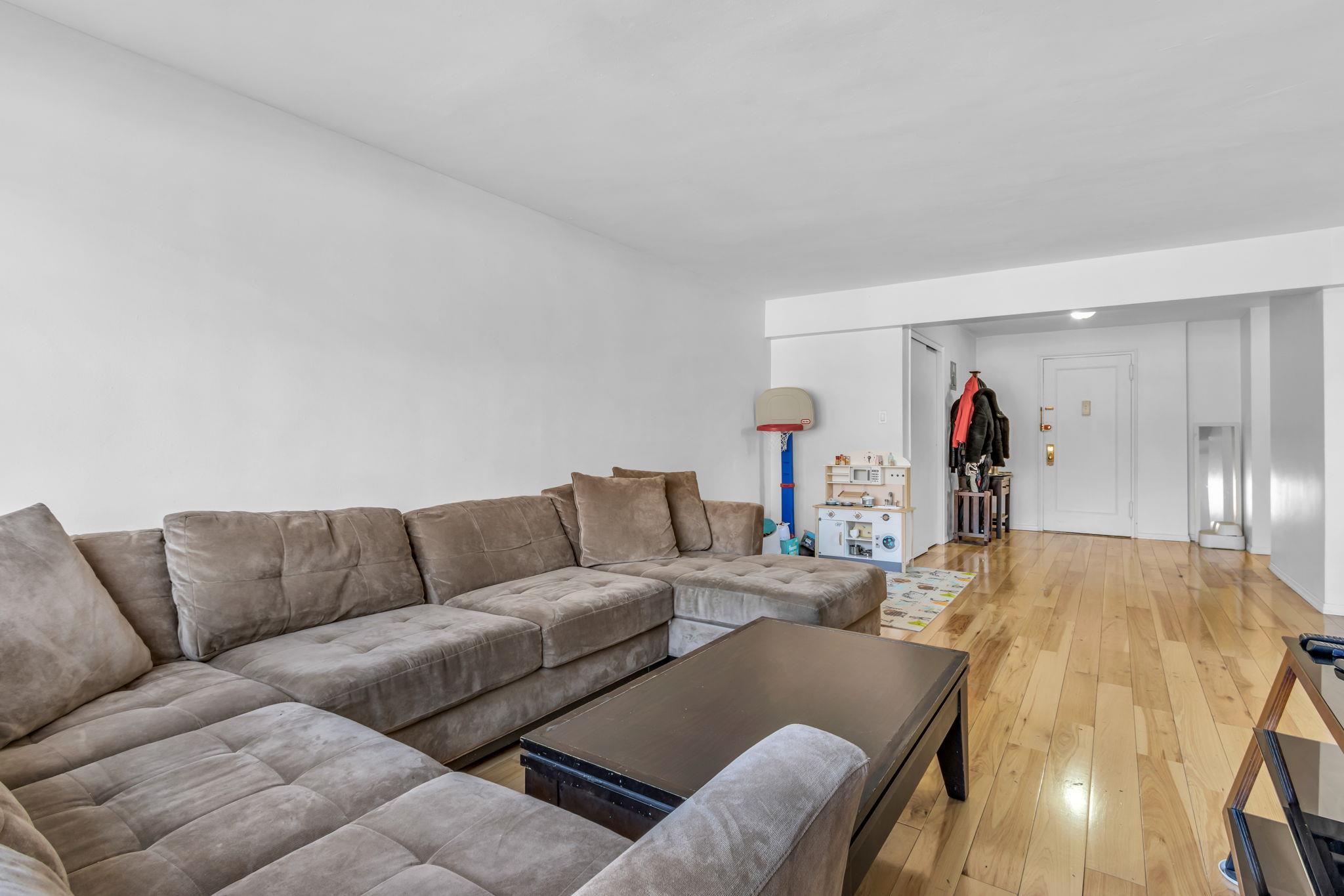 Coop Bailey  Bronx, NY 10463, MLS-841035-8