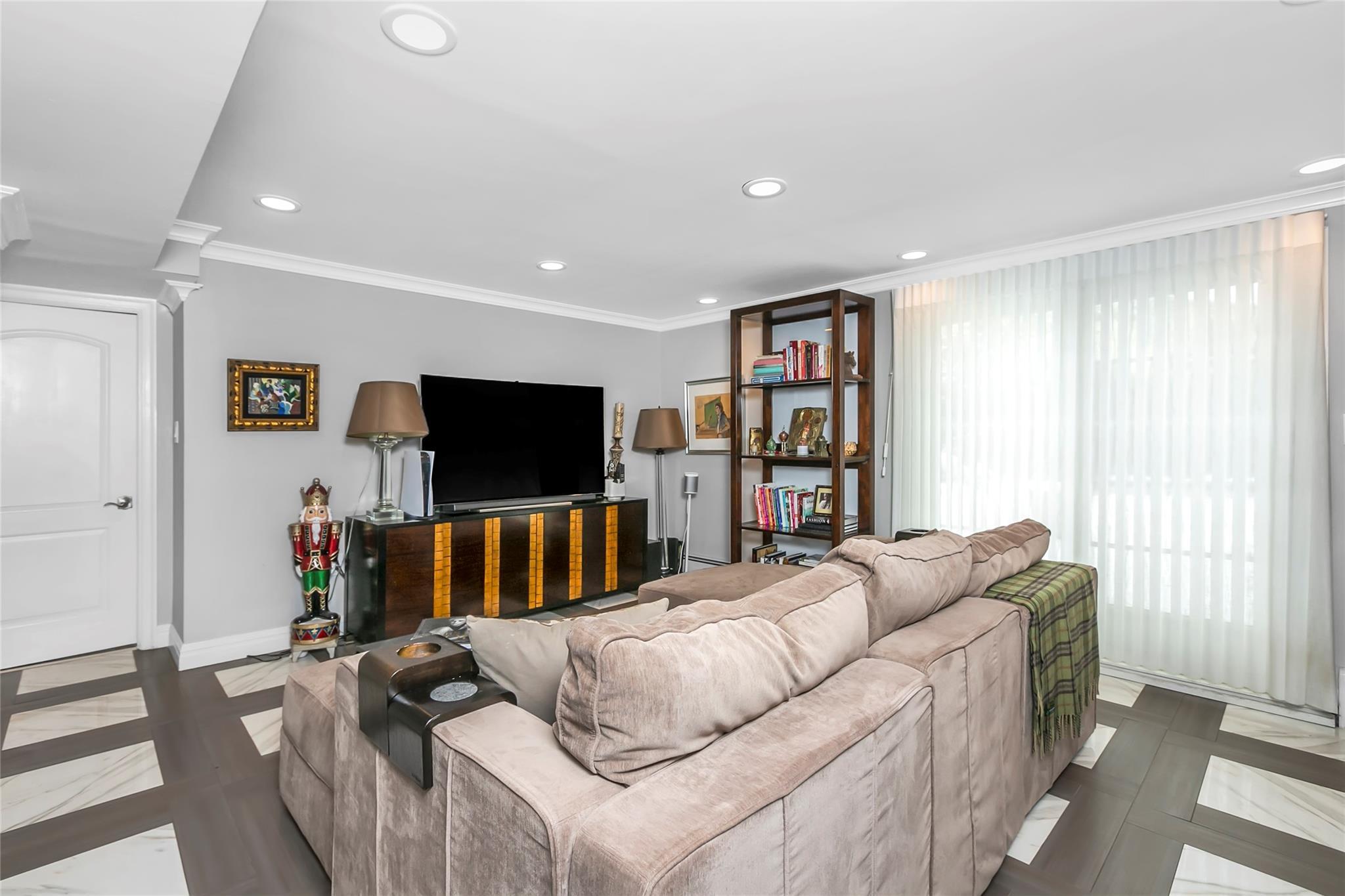 Single Family 11  Queens, NY 11357, MLS-841066-15