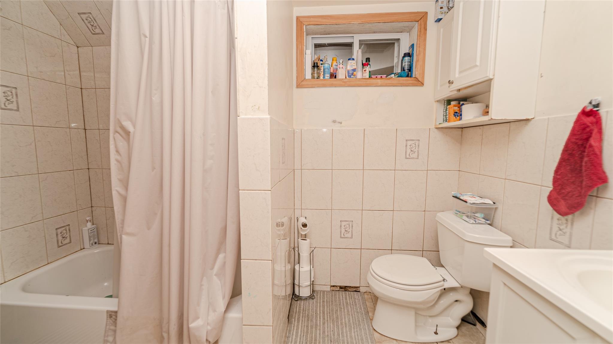 Single Family Tyler  Suffolk County, NY 11789, MLS-841110-38