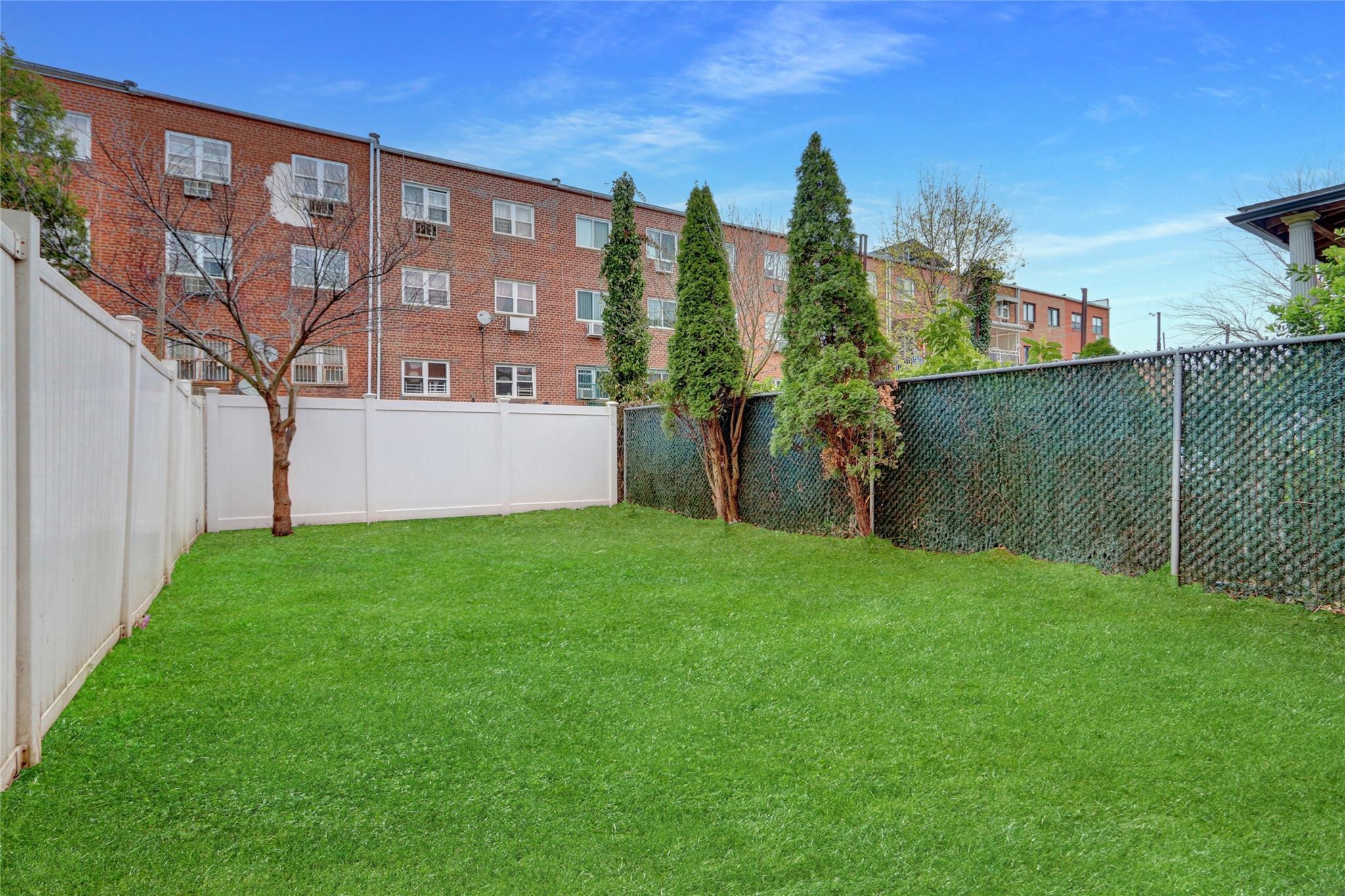 Single Family 85th  Brooklyn, NY 11236, MLS-841112-33