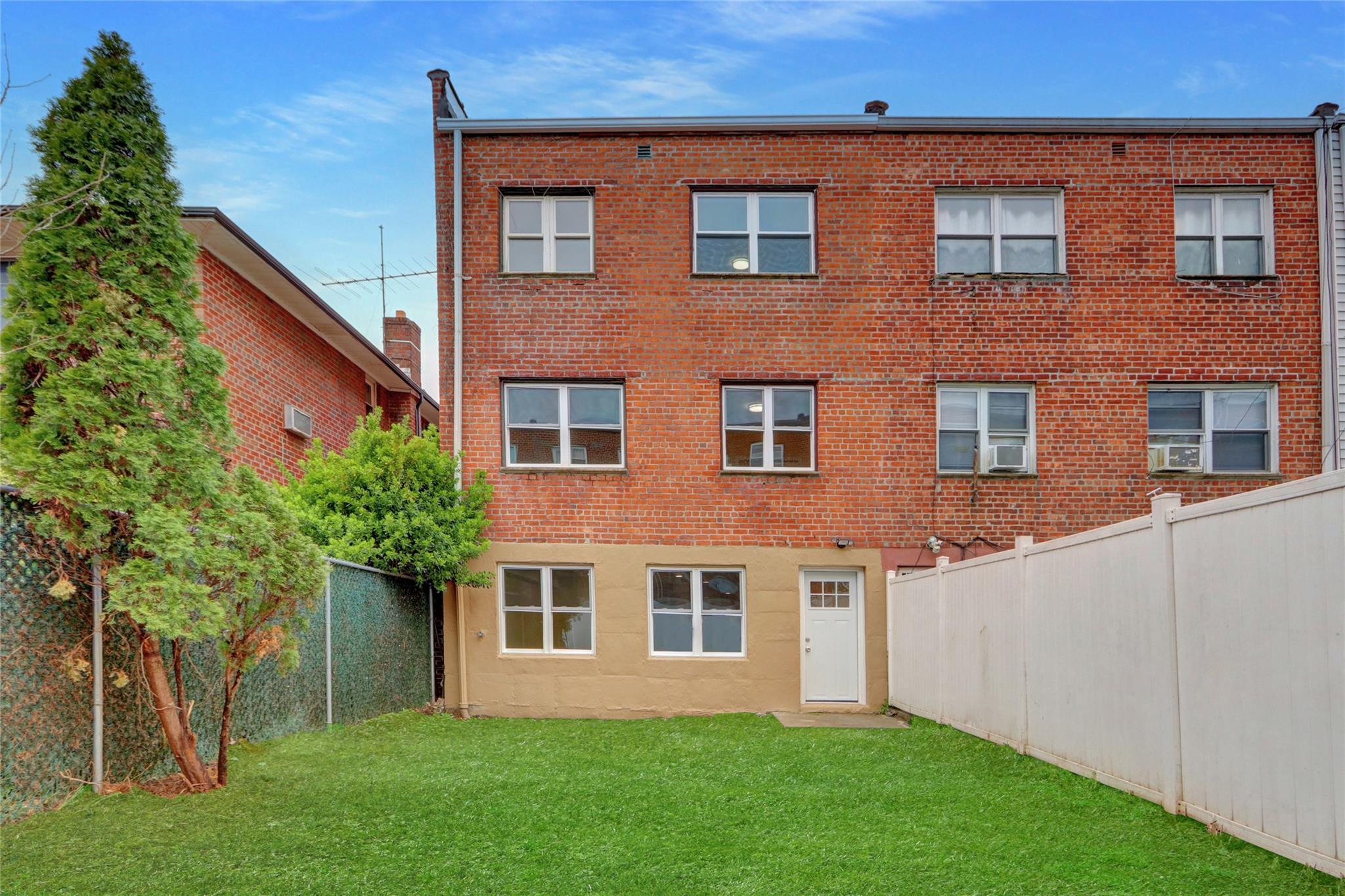 Single Family 85th  Brooklyn, NY 11236, MLS-841112-34