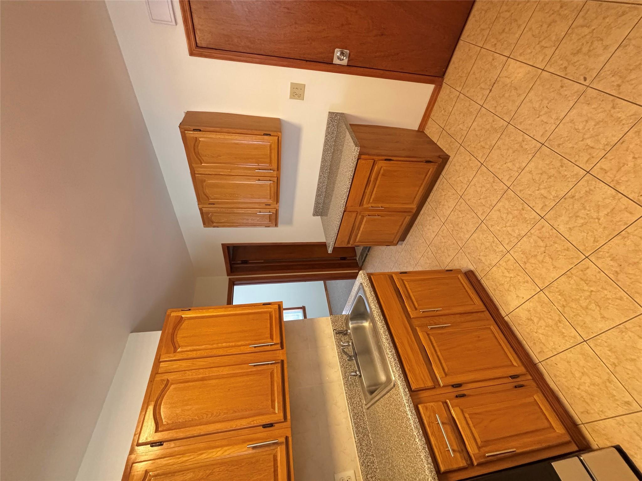 Apartment 64th Street  Queens, NY 11378, MLS-841124-3