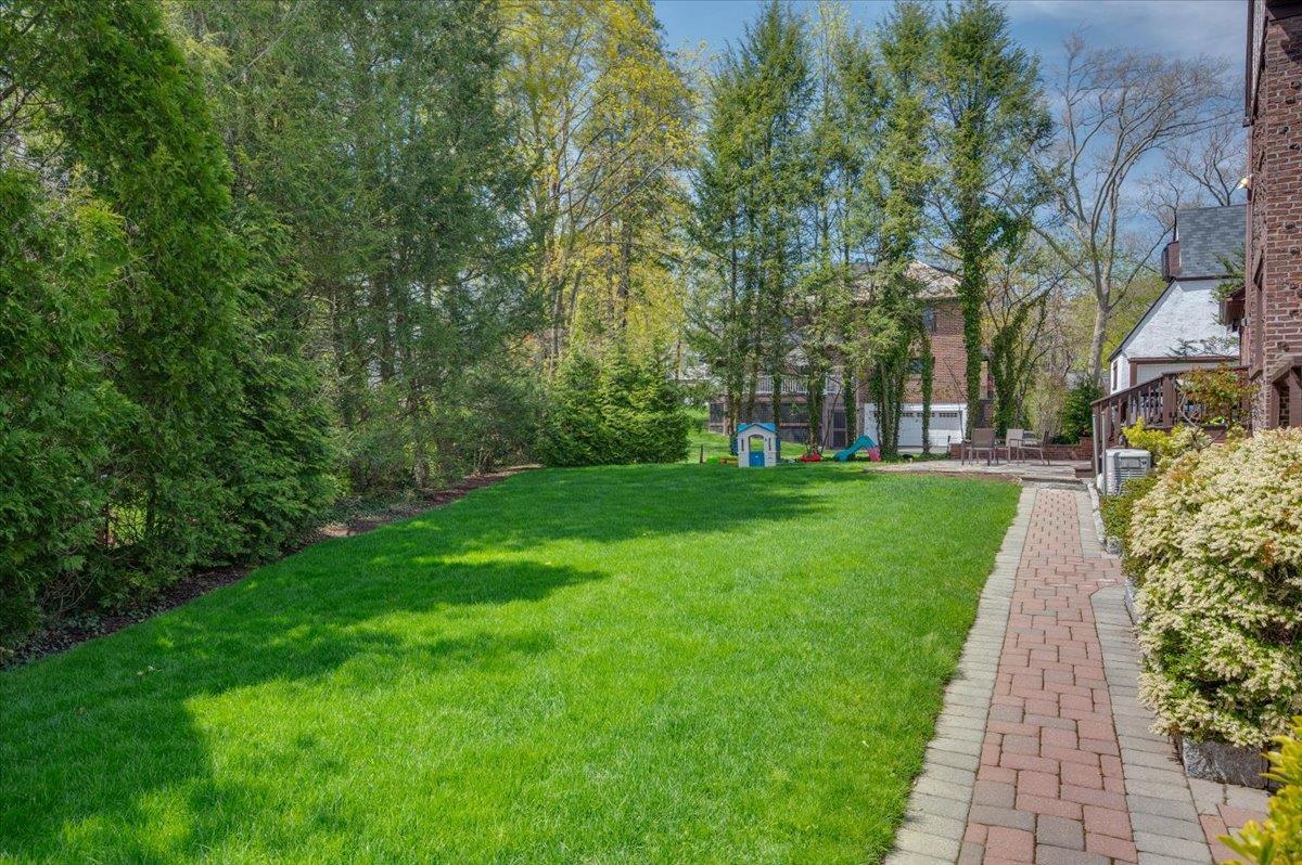 Single Family Byworth  Westchester County, NY 10804, MLS-841146-23